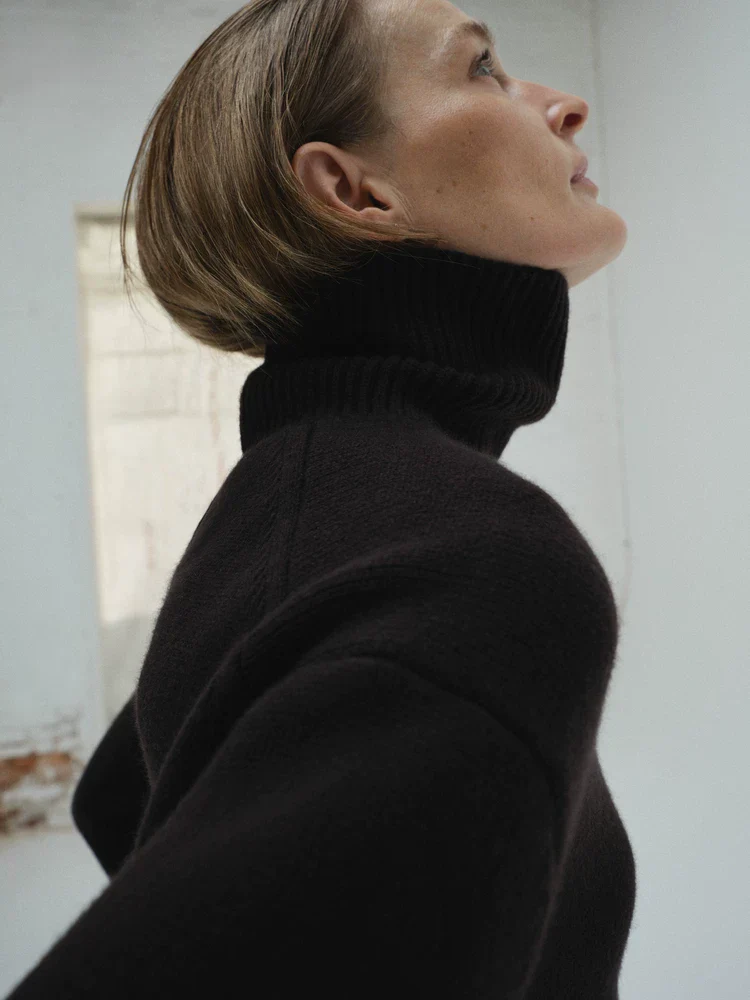 Merino Back-Slit Turtleneck Sweater - Image 4