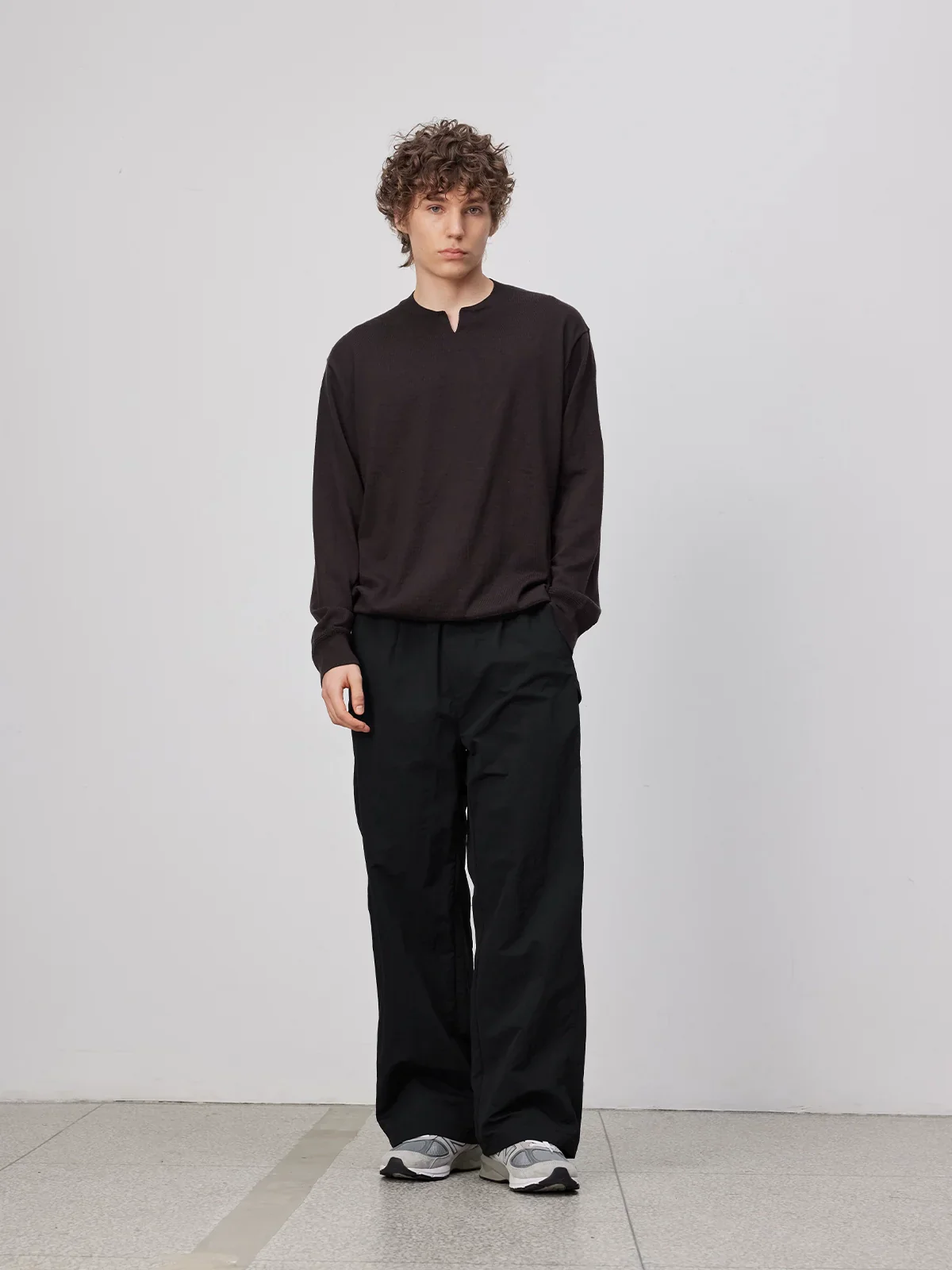 Merino Notch Crew Sweater - Image 3