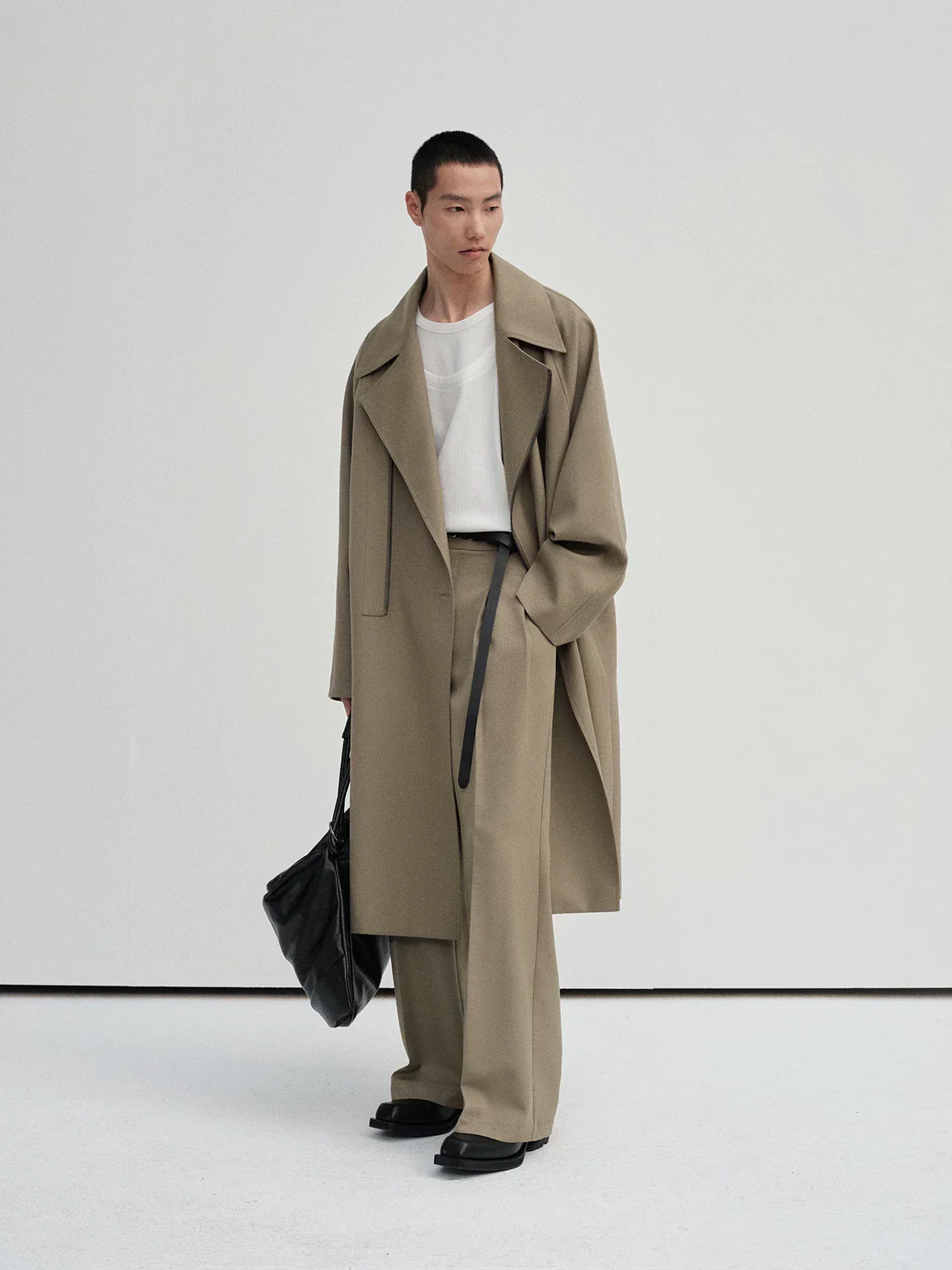 Merino Pleated Flare Trousers - Image 2