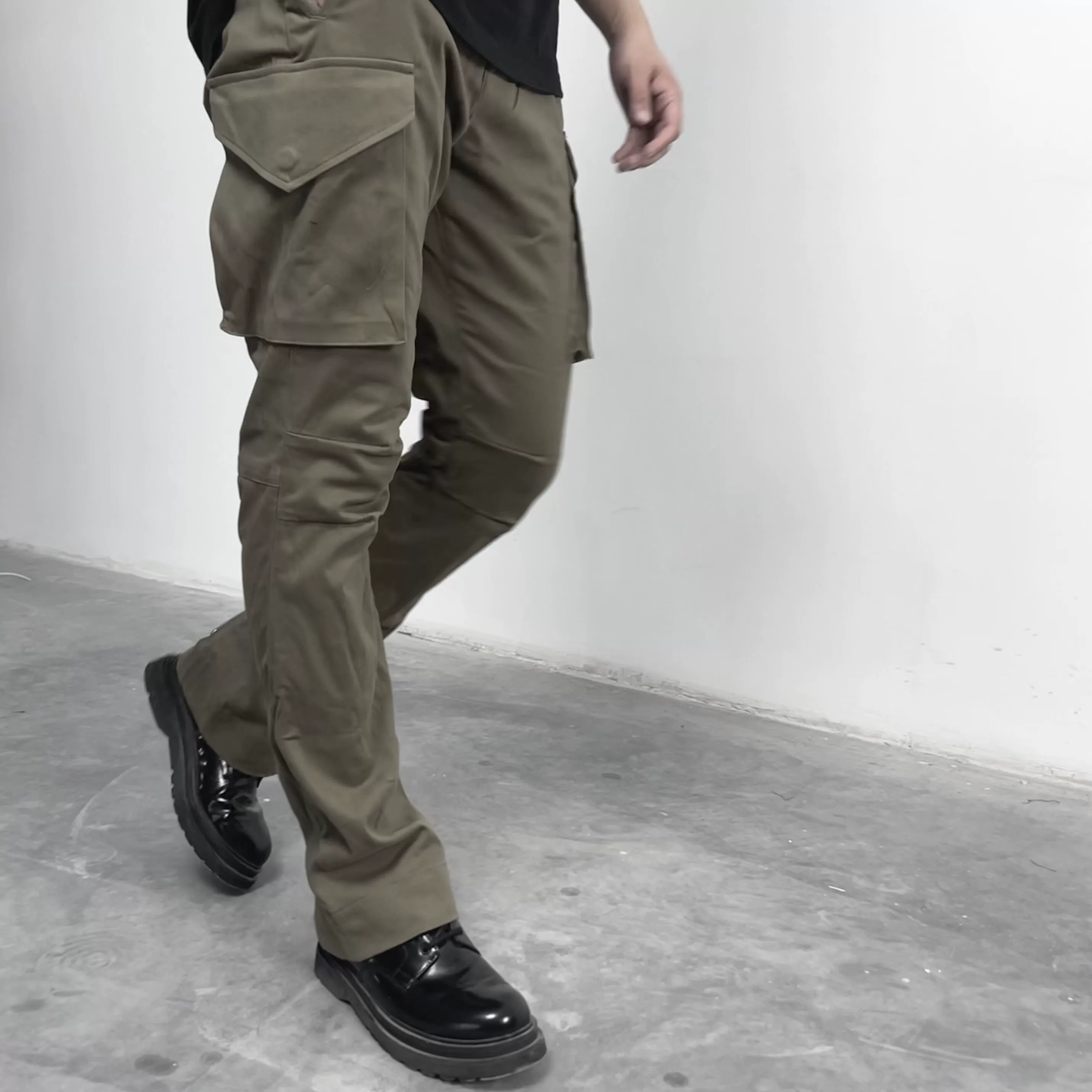 Micro-Flared Cargo Trousers - Image 4