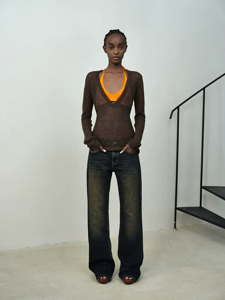 Mid-Rise Flared Denim Pants - Image 5