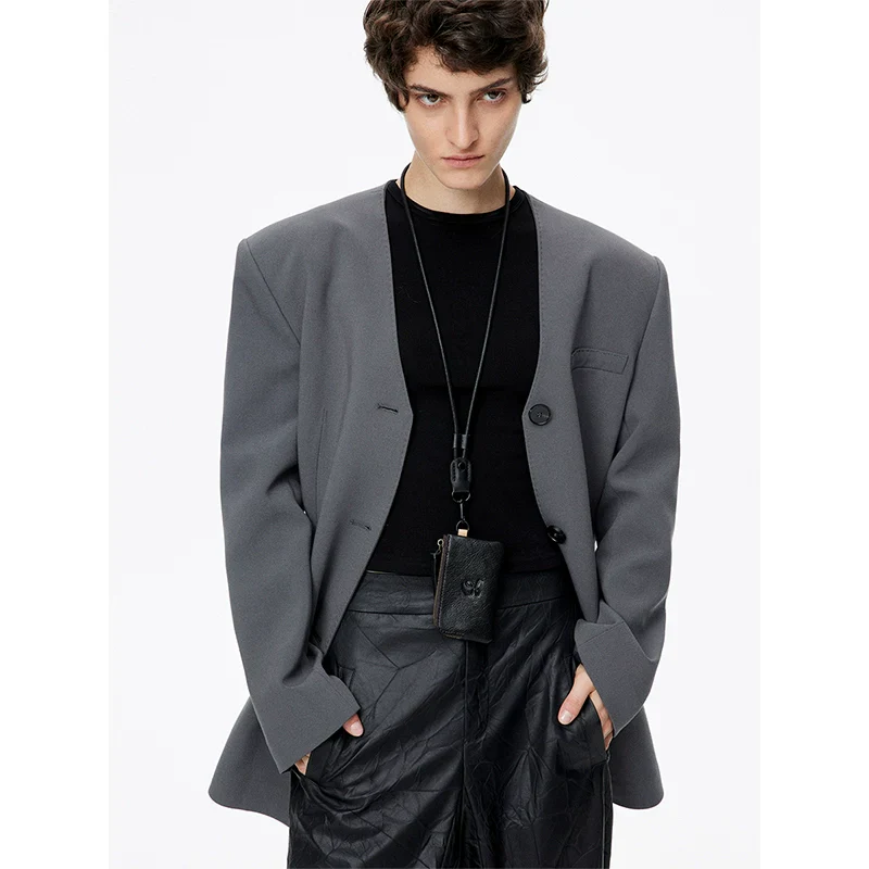 Minimalist Gray Blazer - Image 5
