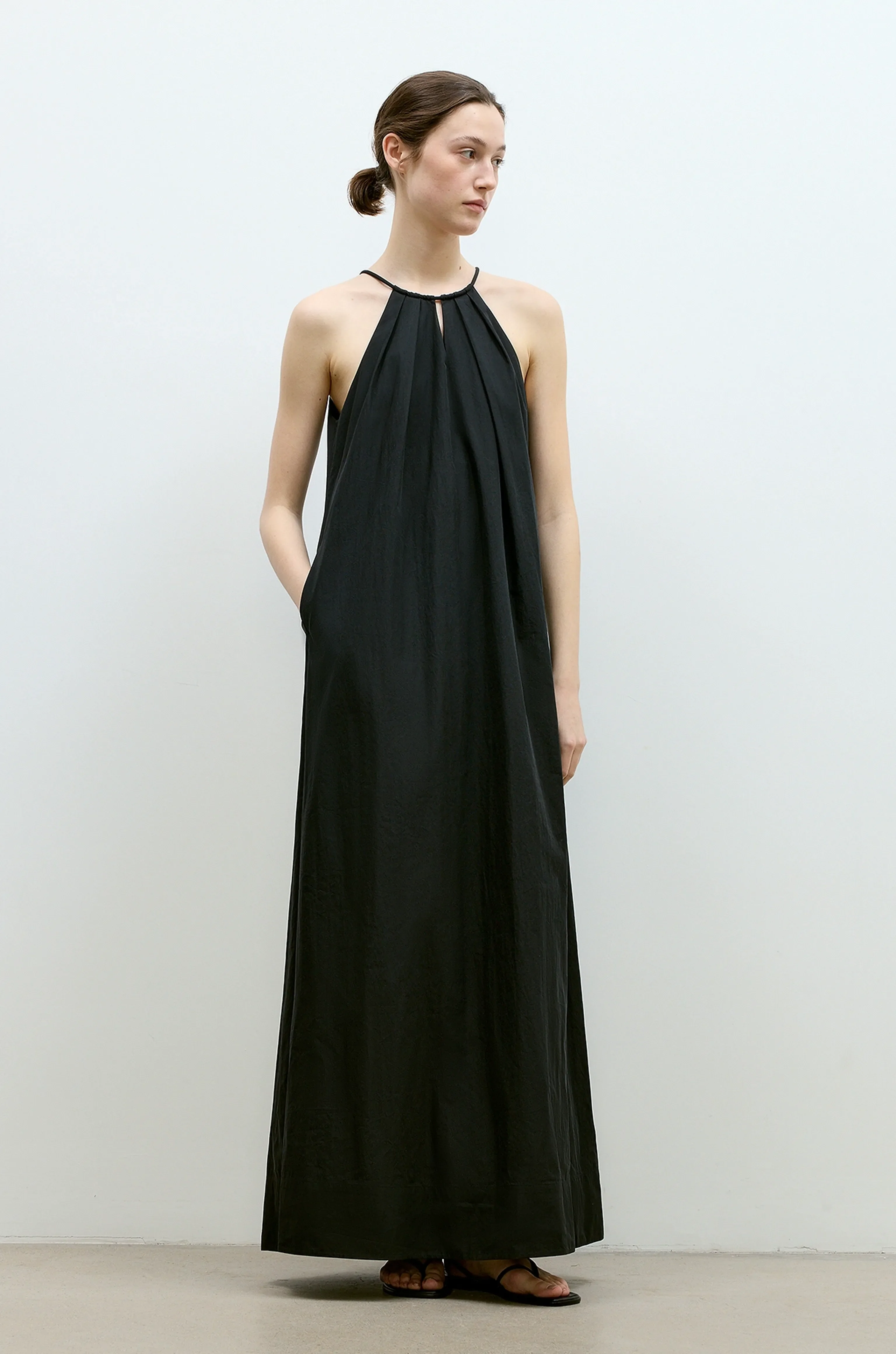 Minimalist Halter Maxi Dress - Image 5