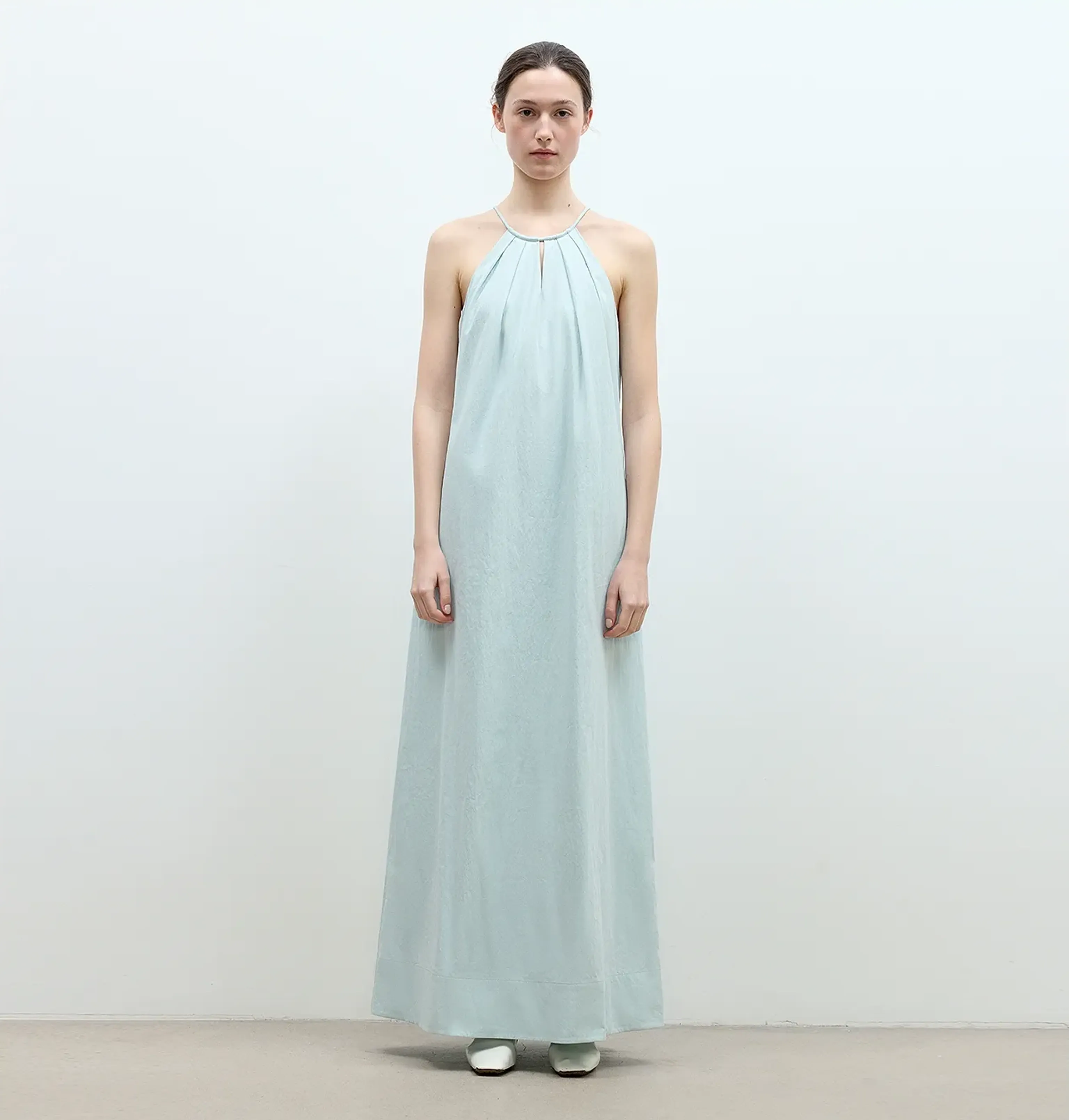 Minimalist Halter Maxi Dress - Image 6