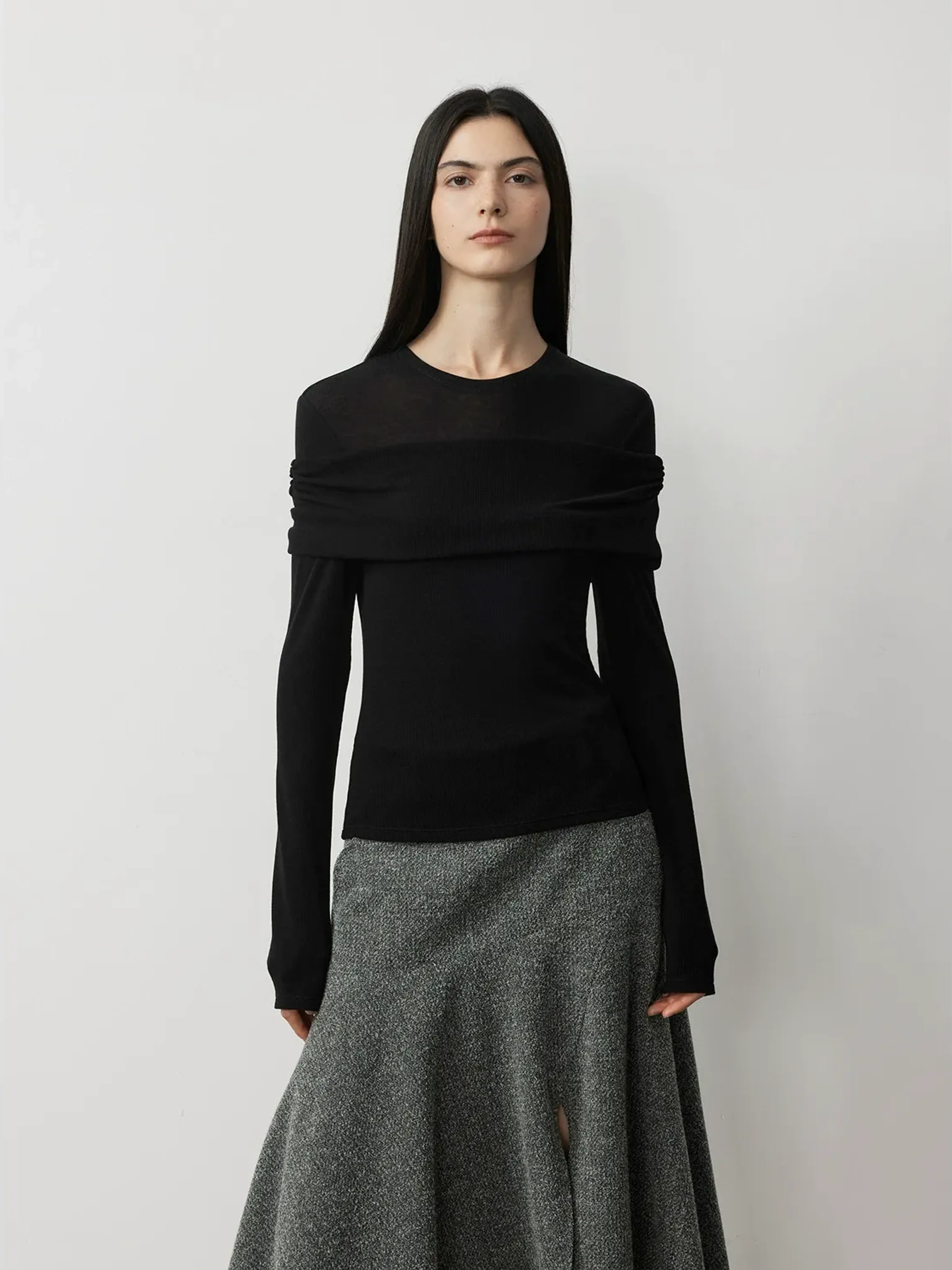 Minimalist One-Shoulder Knit Top - Image 5