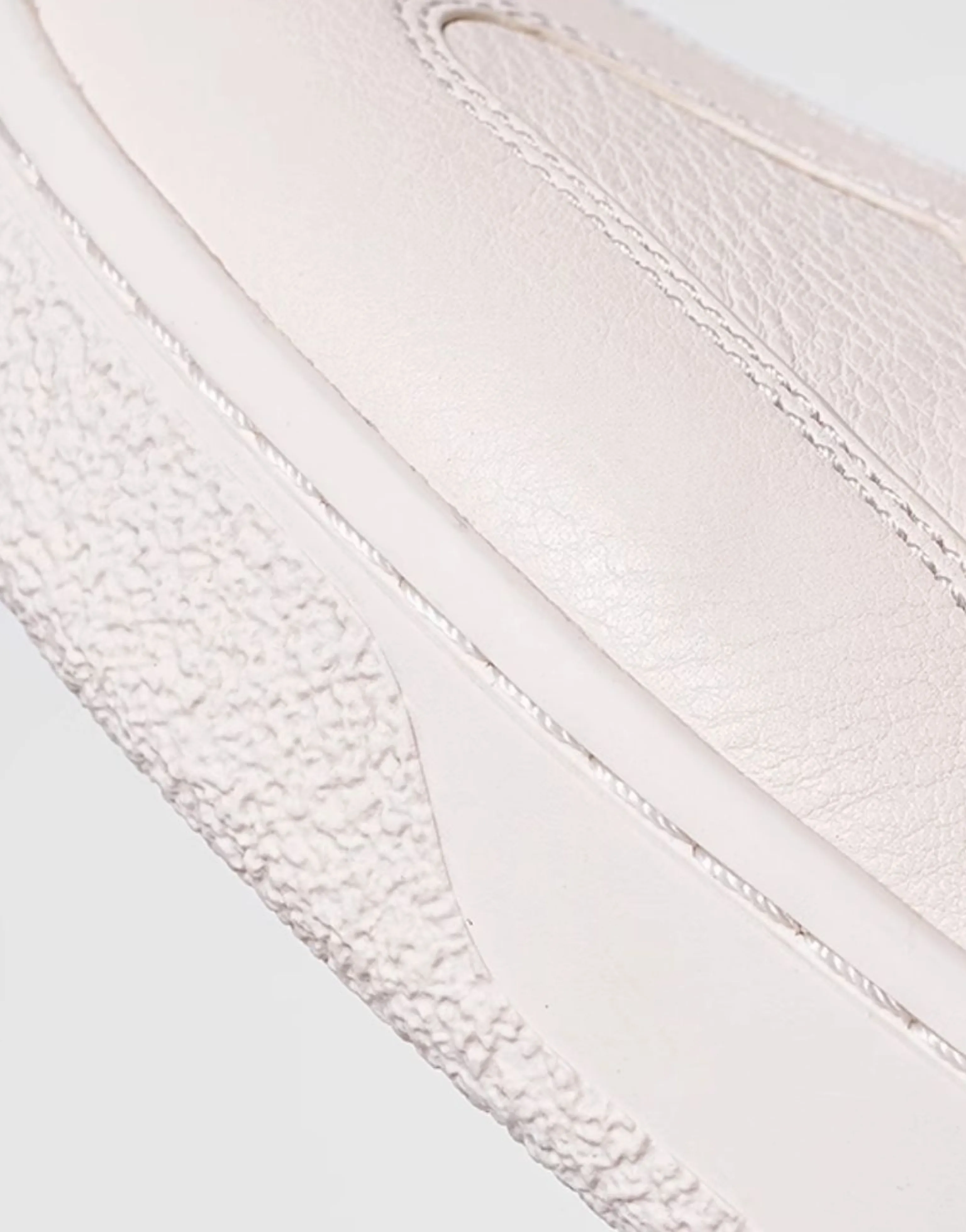 Minimalist White Leather Sneakers