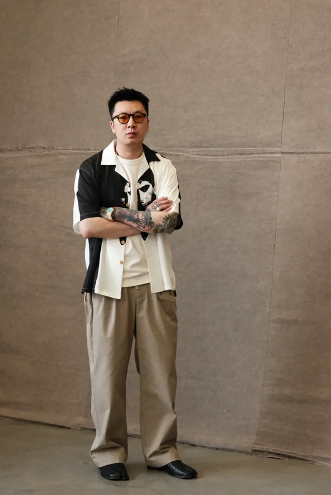 Monochrome Split Camp Shirt - Image 3