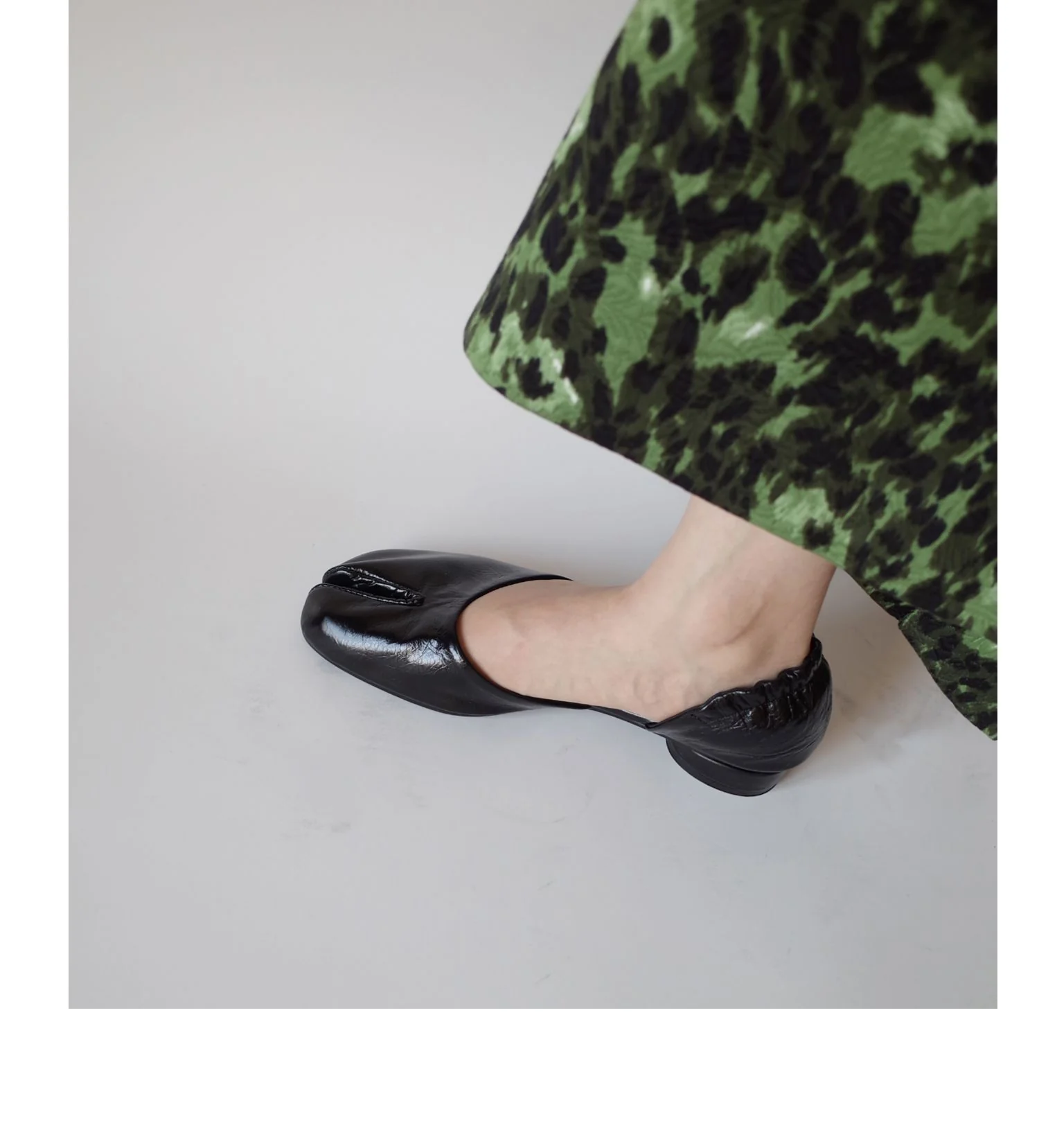 Ninja Split Toe Leather Sandals - Image 2