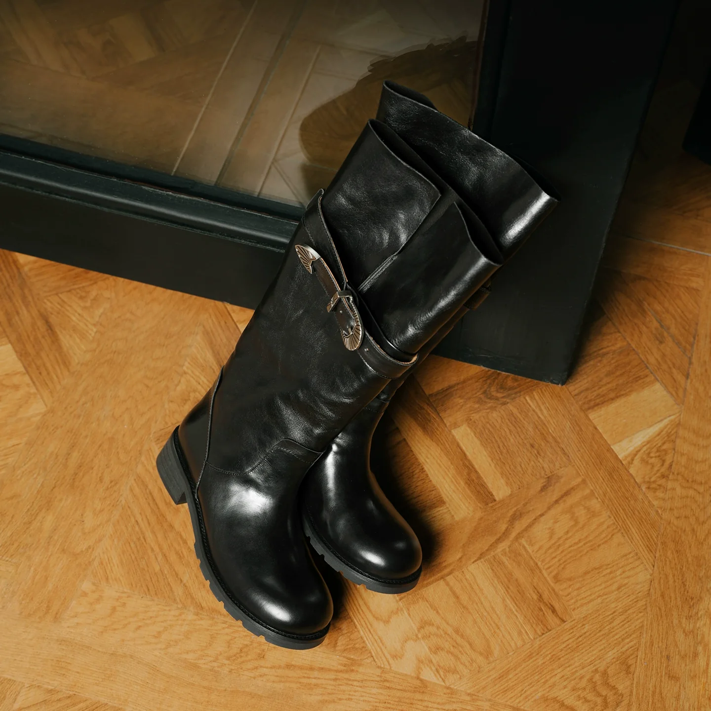 Oil-Waxed Leather Buckle Riding Boots - Image 4