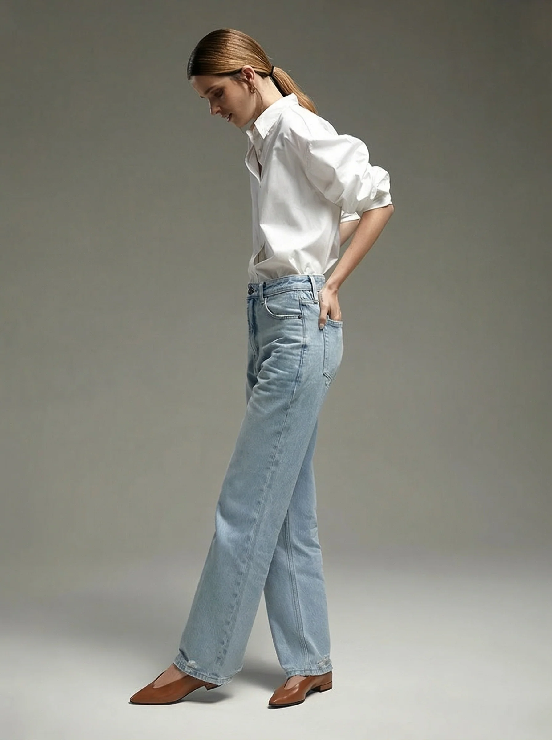 Ollie High-Waist Light Wash Jeans - Image 5