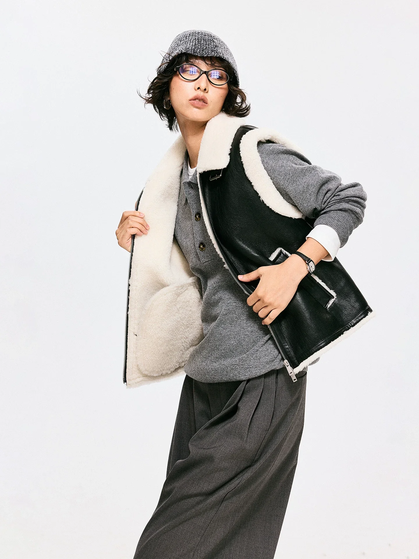 Panda Contrast Stand Collar Vest - Image 4