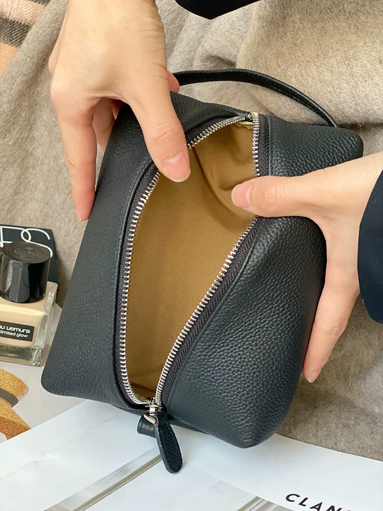 Pebbled Leather Travel Pouch - Image 3