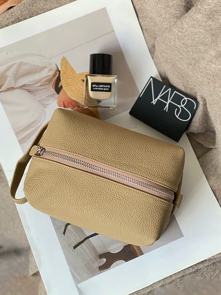 Pebbled Leather Travel Pouch - Image 5
