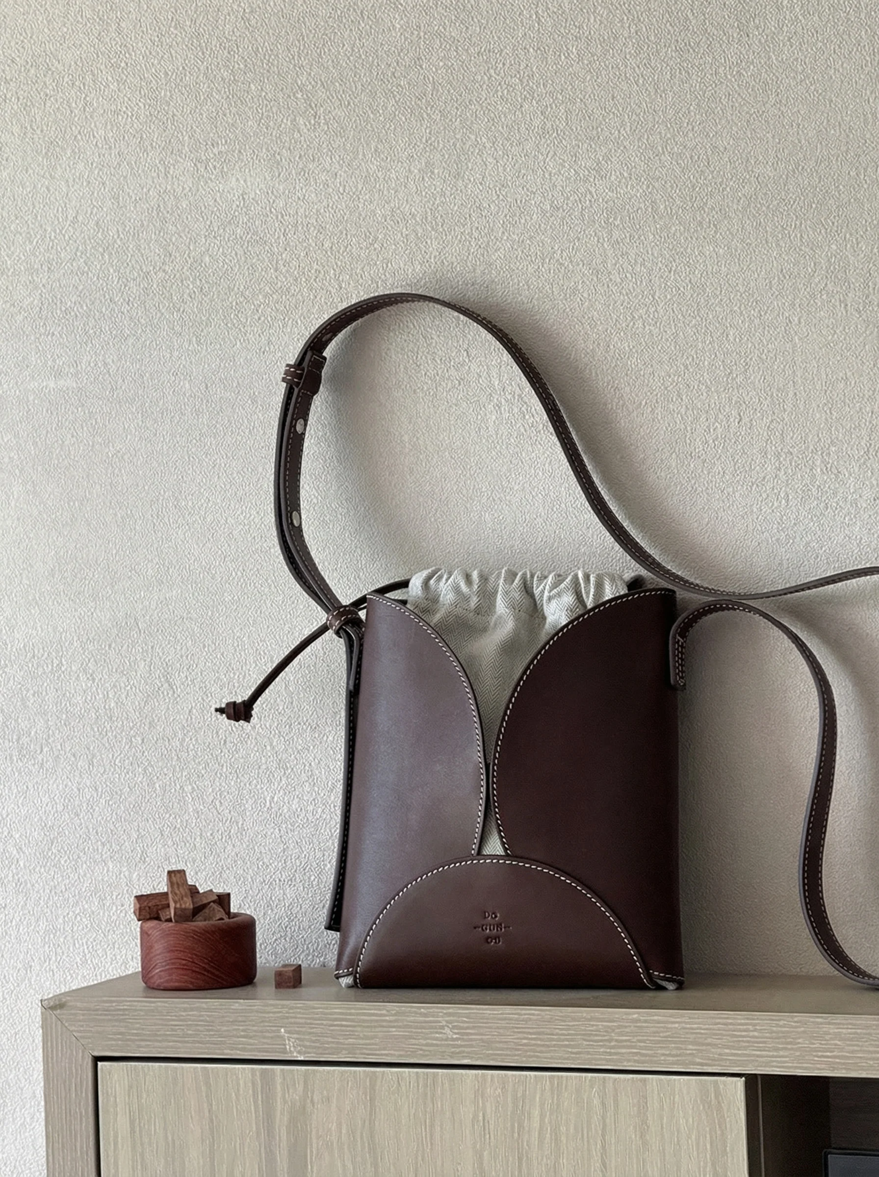 Petal Crossbody Phone Bag