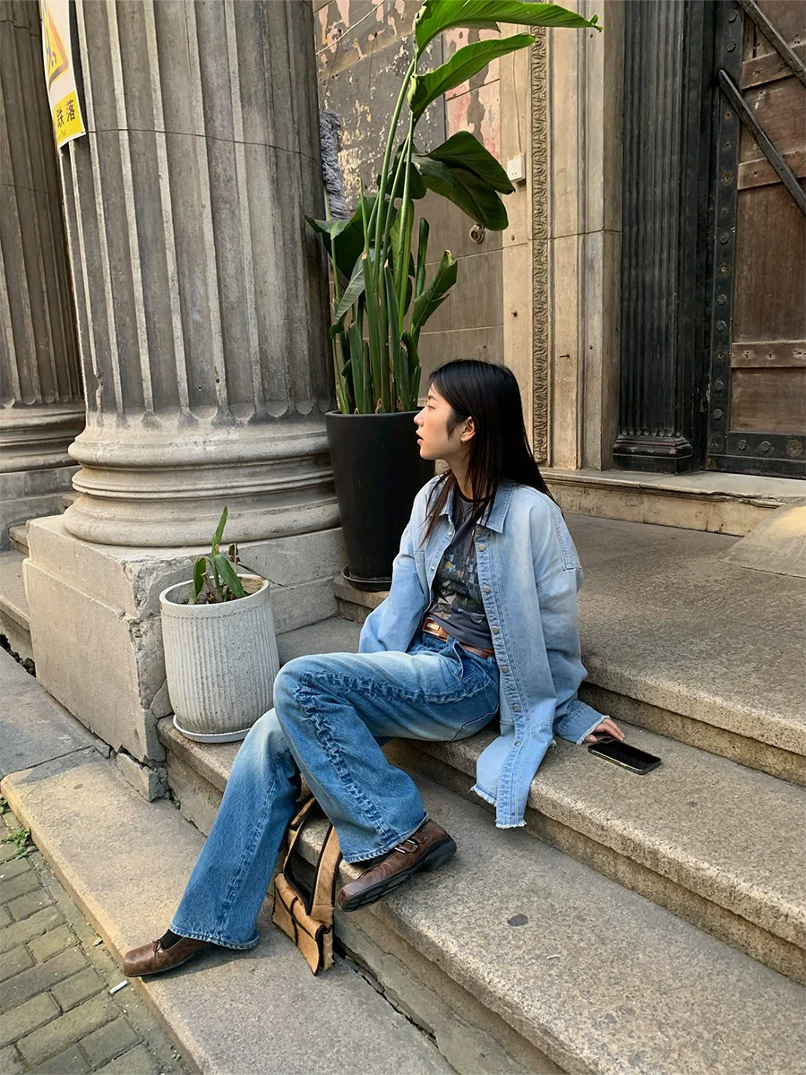 Pleated Flared Denim Jeans - Image 5
