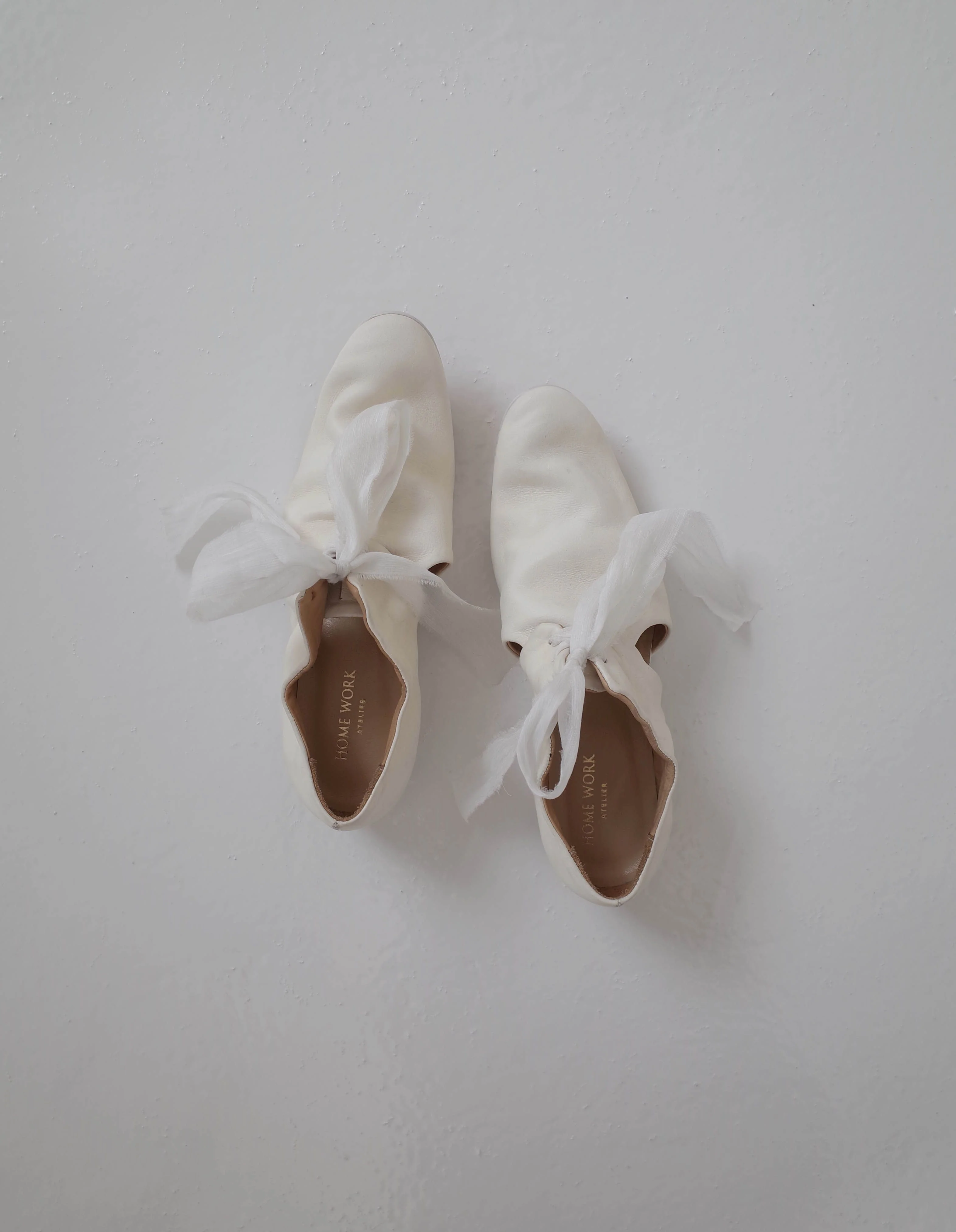 Pleated Ribbon White Shoes