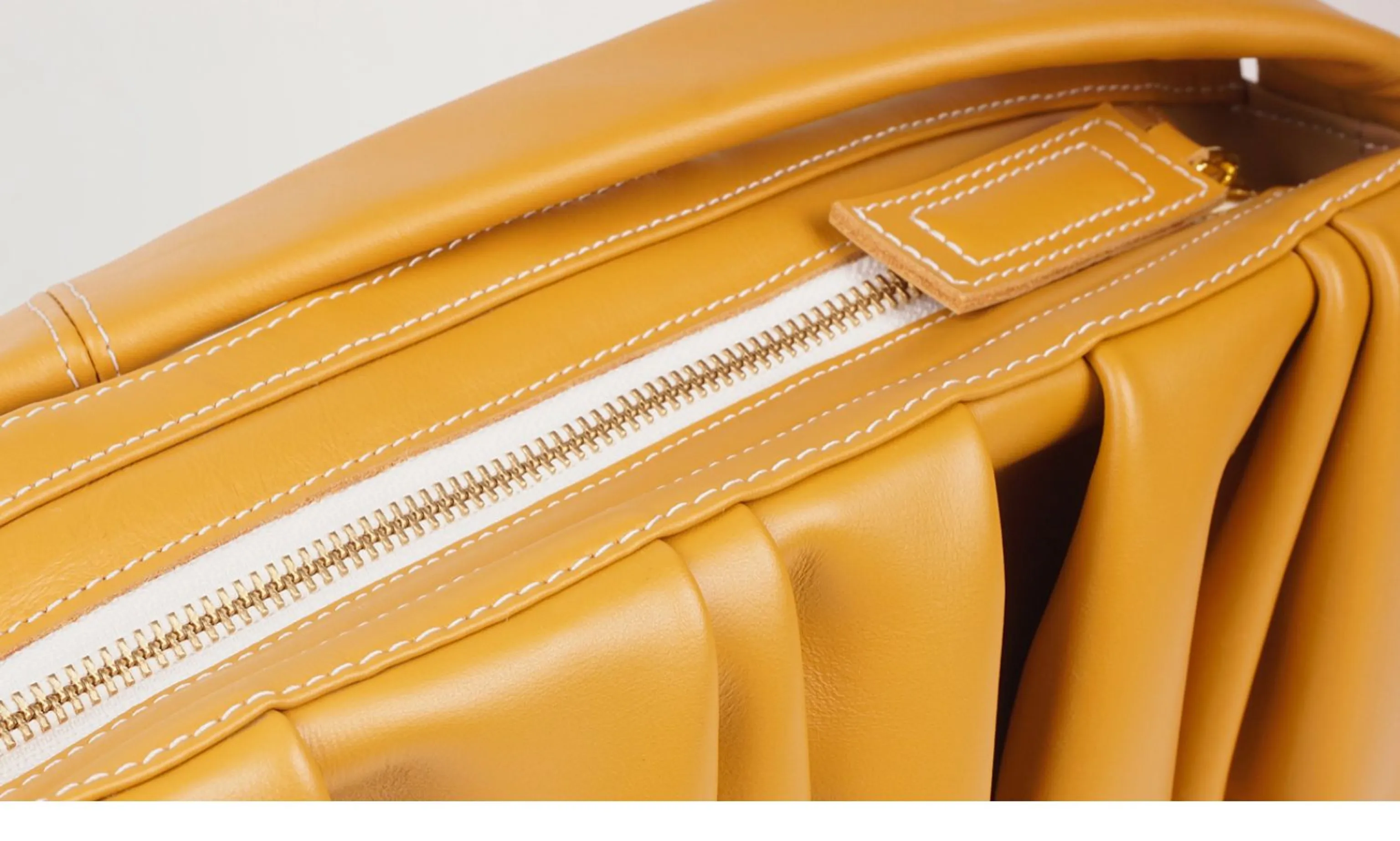 Pleated Top-Grain Leather Shoulder Bag - Image 5