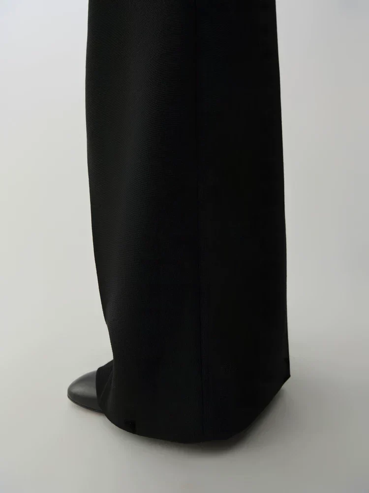 Pleated Wide-Leg Trousers - Image 4