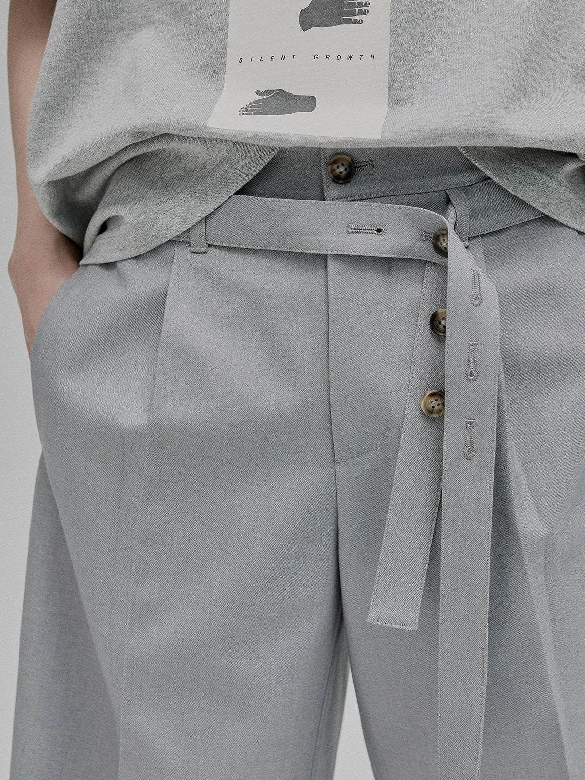 Pleated Wide Shorts - Image 2