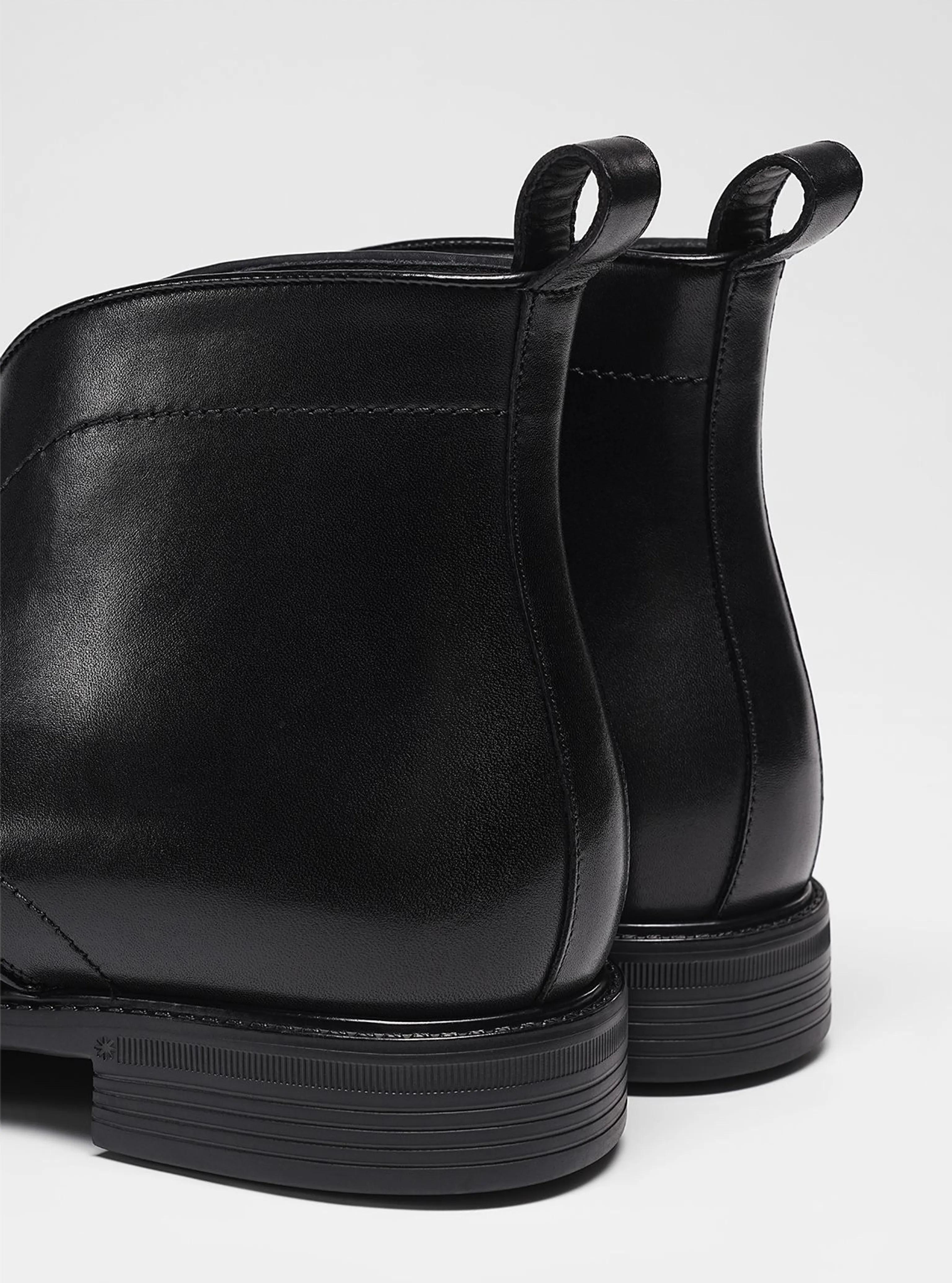 Polished Italian Leather Chukka Boot - Image 4