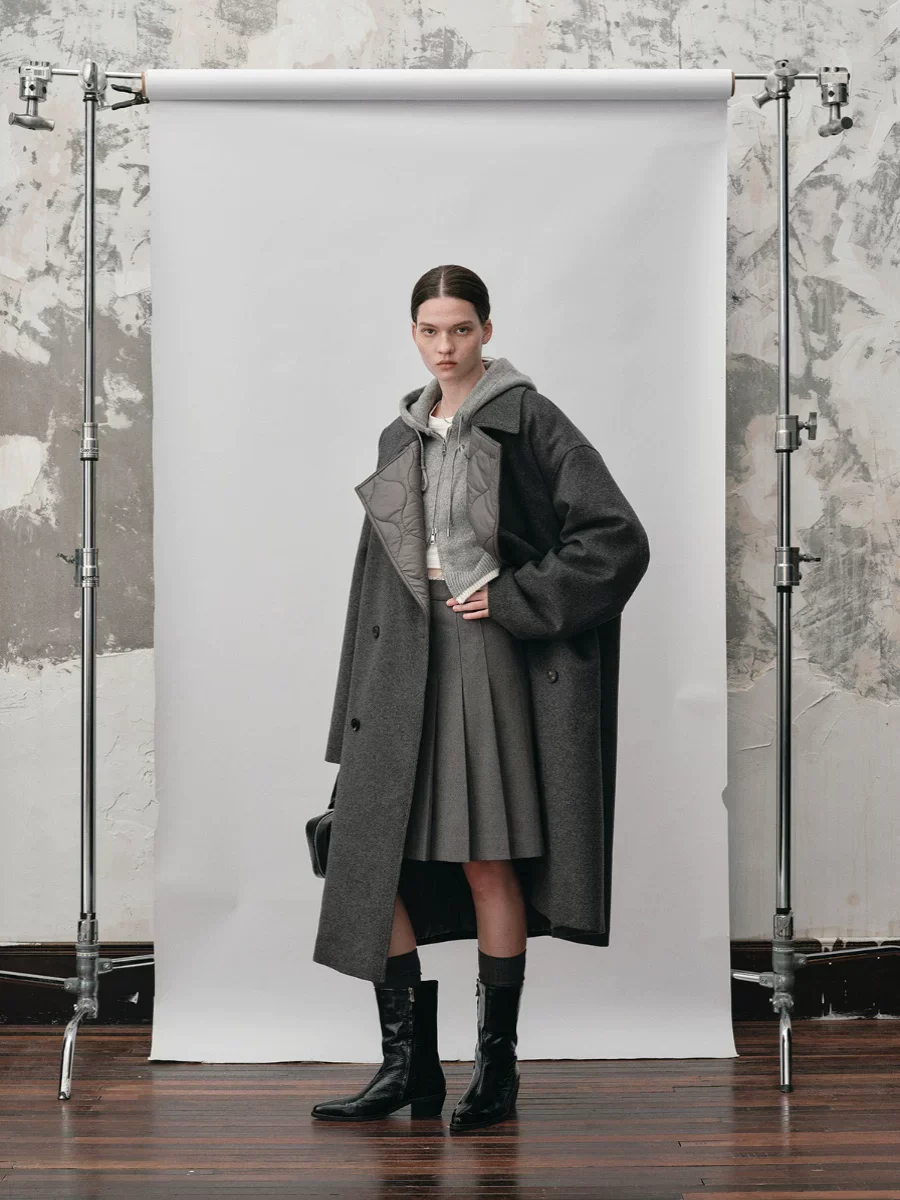 Quilted-Lapel Double-Breasted Wool Coat - Image 3