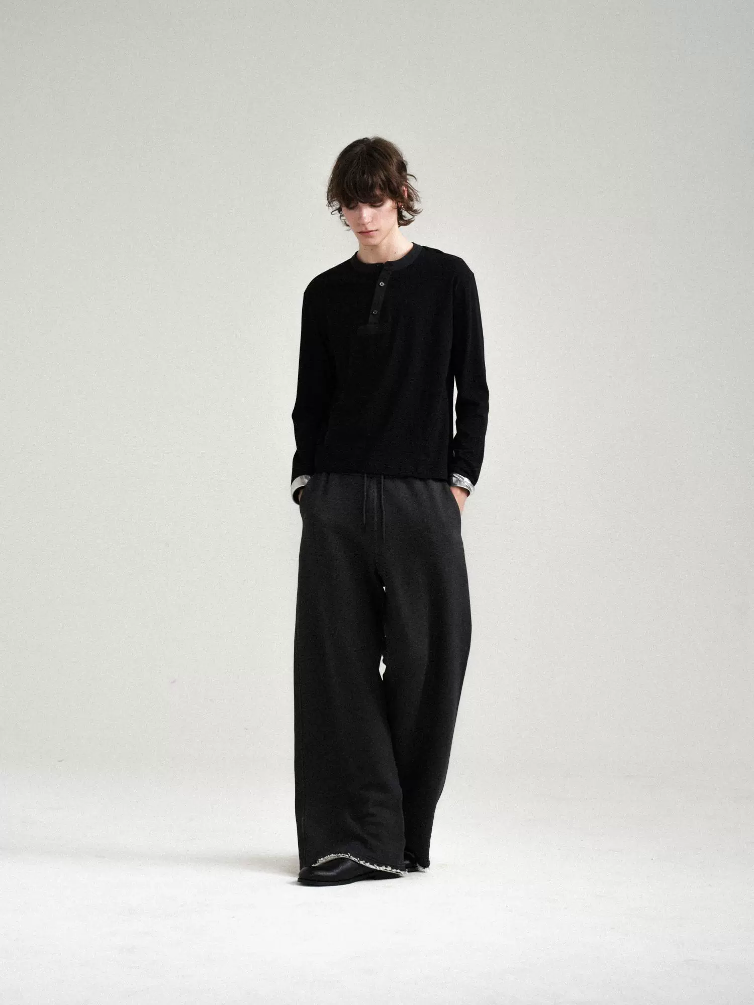 Raw-Edge Wide-Leg Sweatpants - Image 3