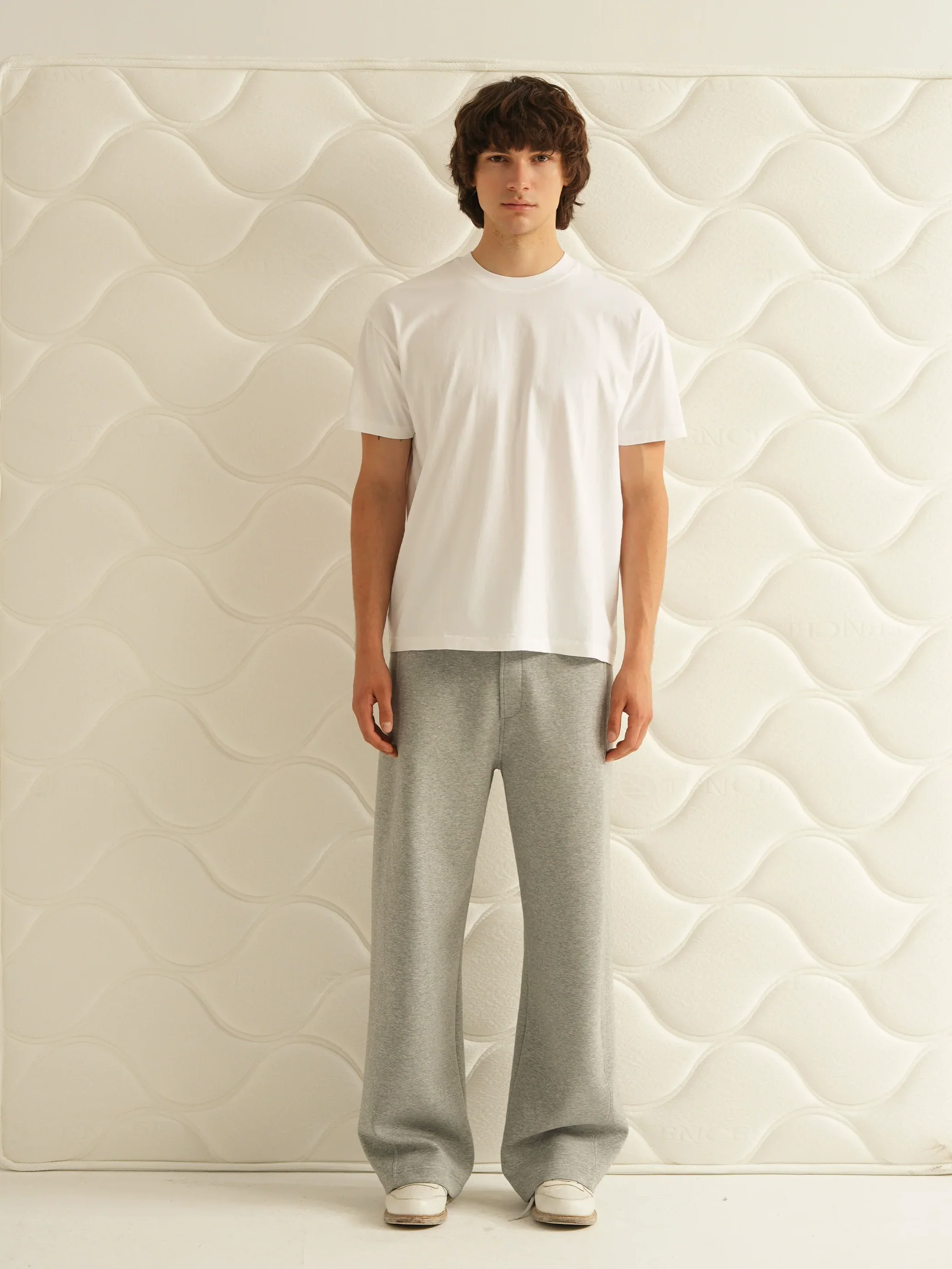 Retro 21 Basic T-Shirt