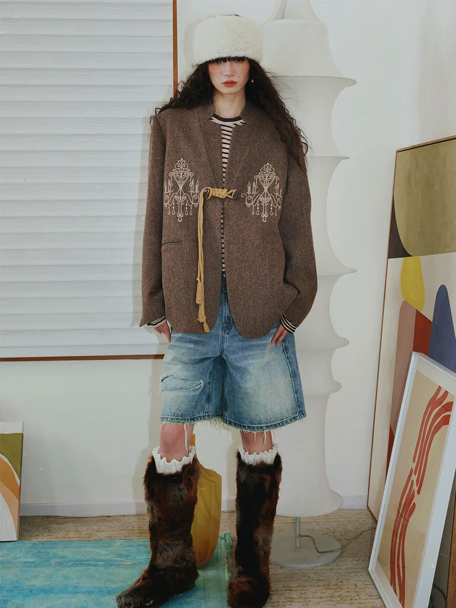 Retro Embroidered Wool Jacket - Image 2