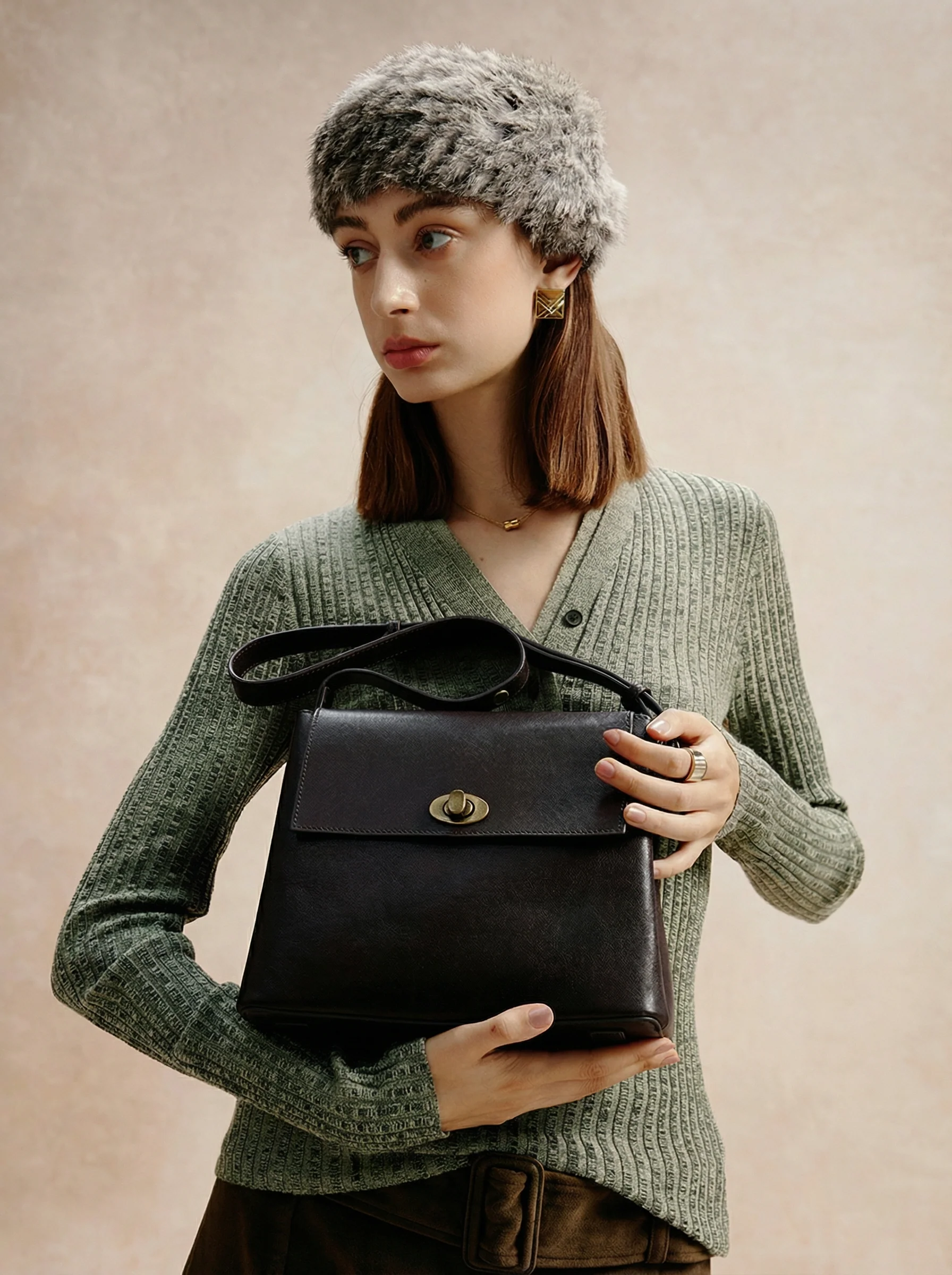 Retro Envelope Crossbody Bag - Image 2