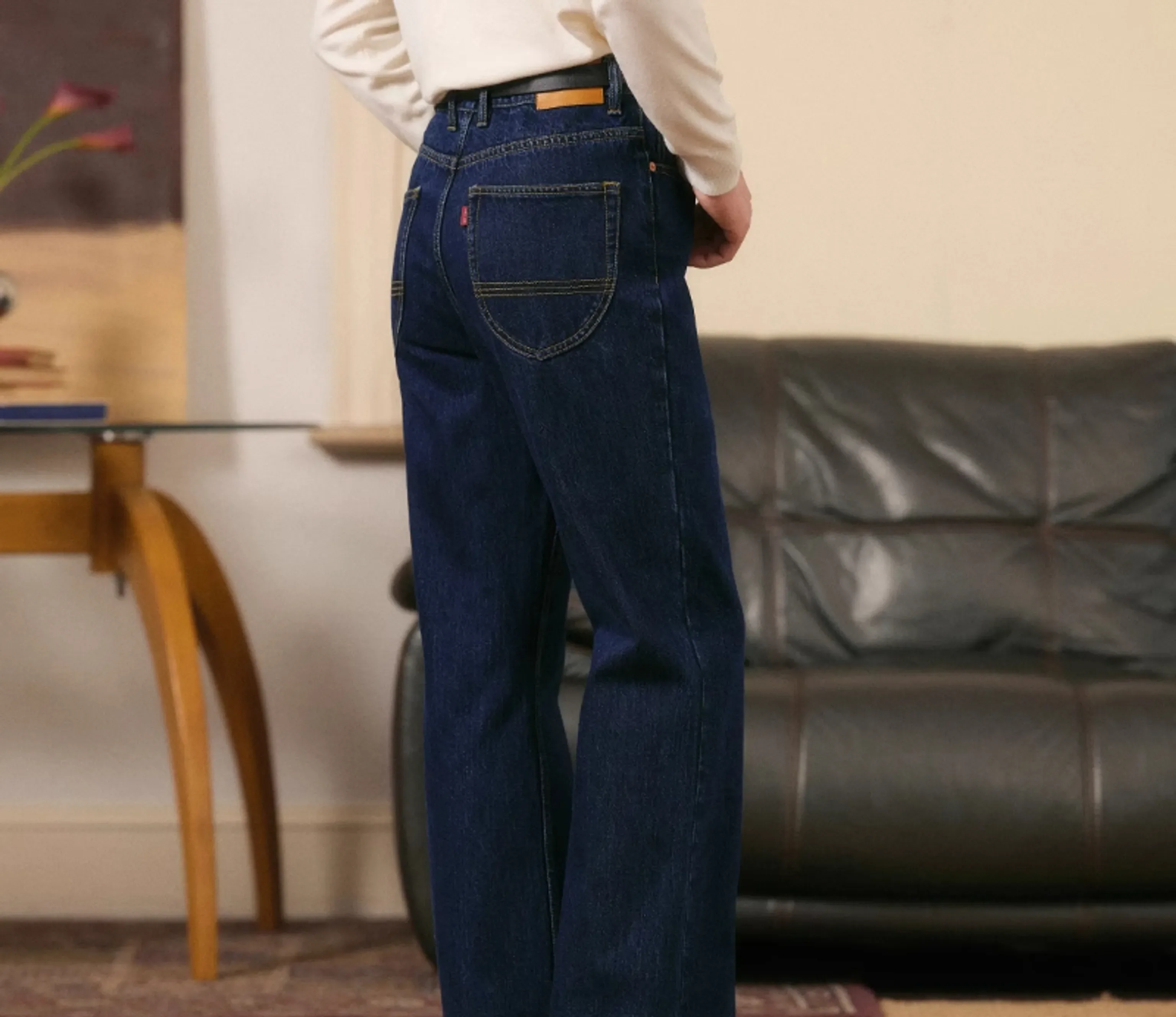 Retro High-Waisted Straight-Leg Jeans - Image 11