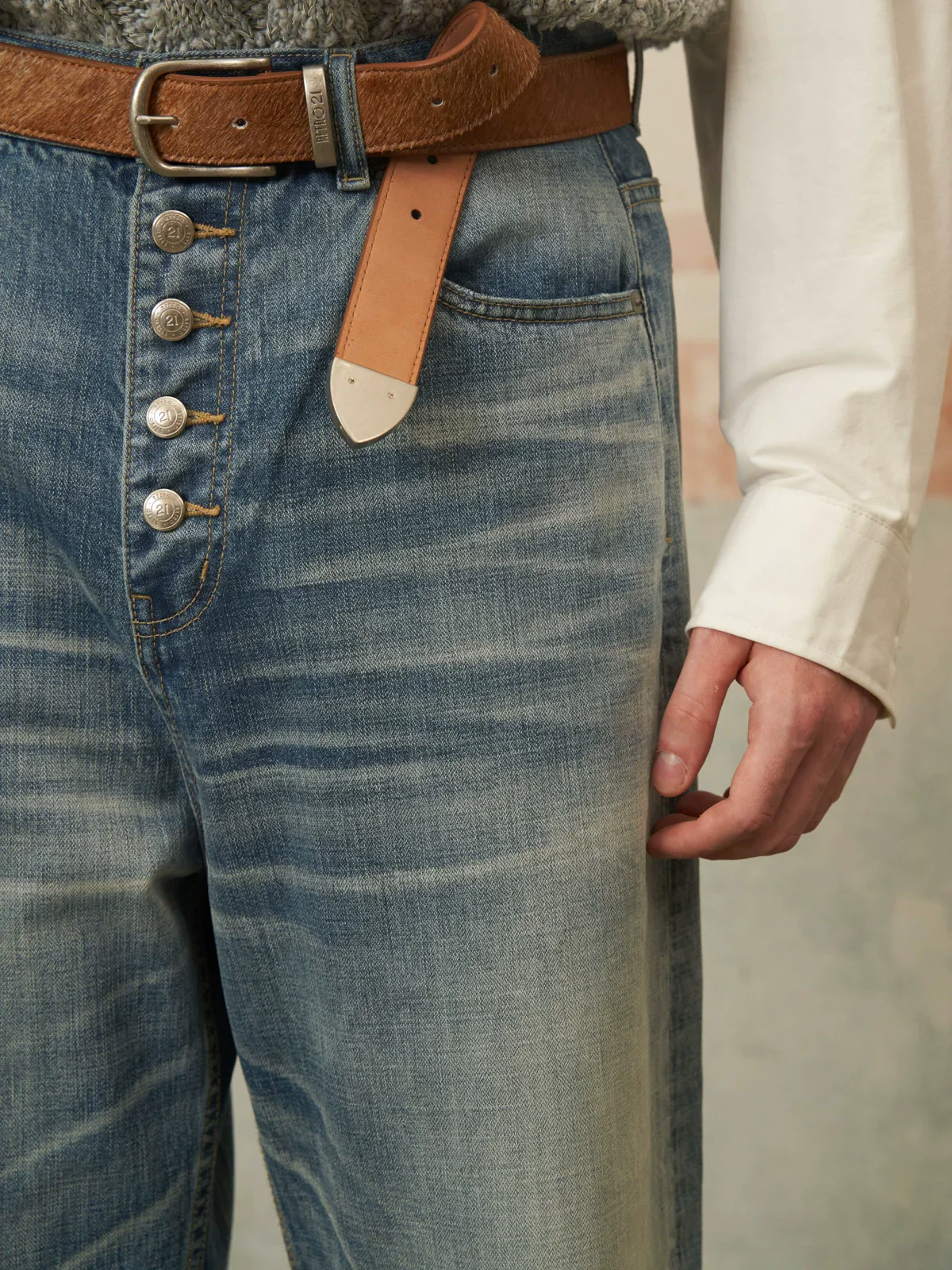 Retro Light Blue Wide-Leg Jeans - Image 4