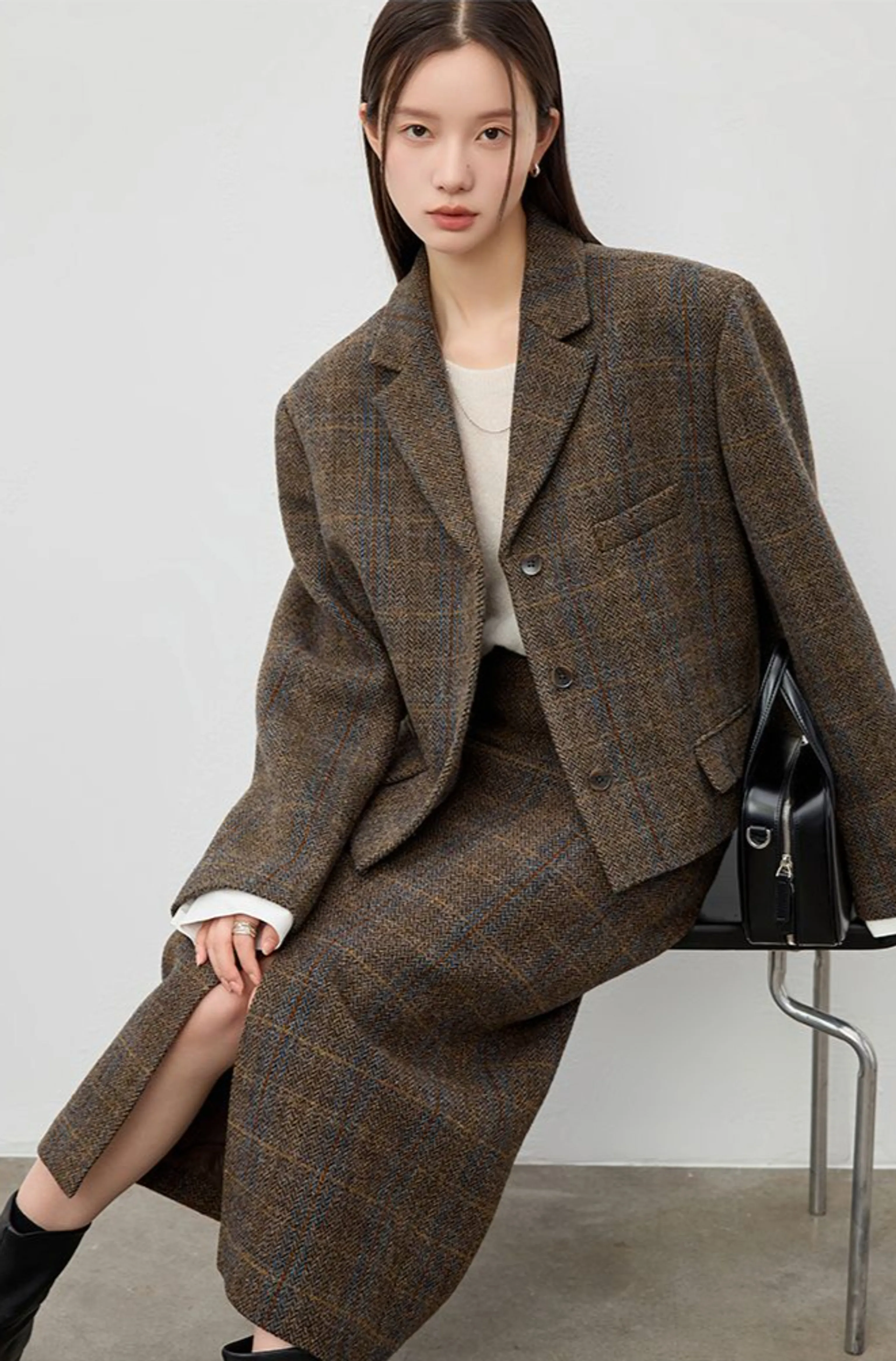 Retro Tweed Skirt and Blazer Set - Image 6