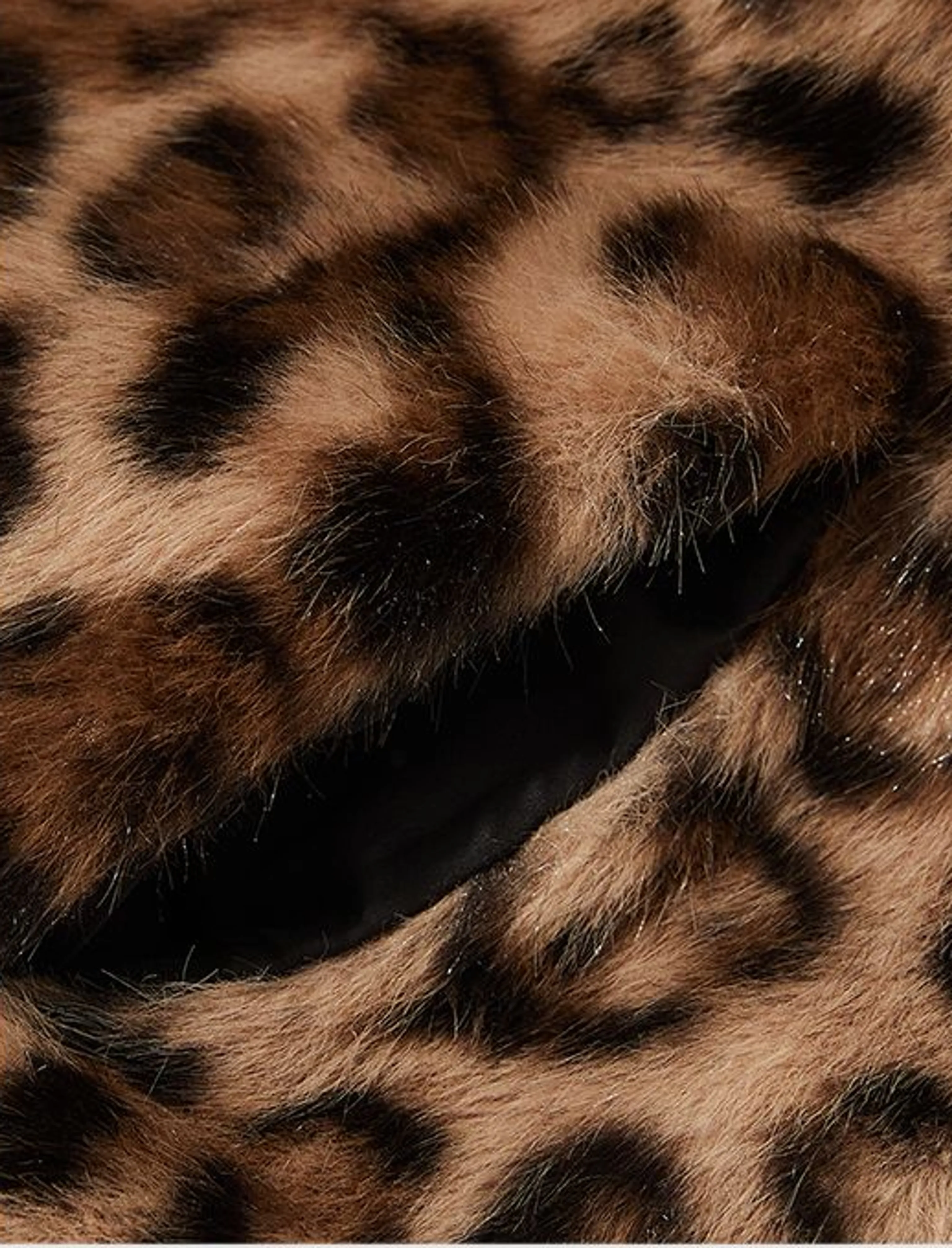 Reversible Black Leopard Faux Fur Vest - Image 7