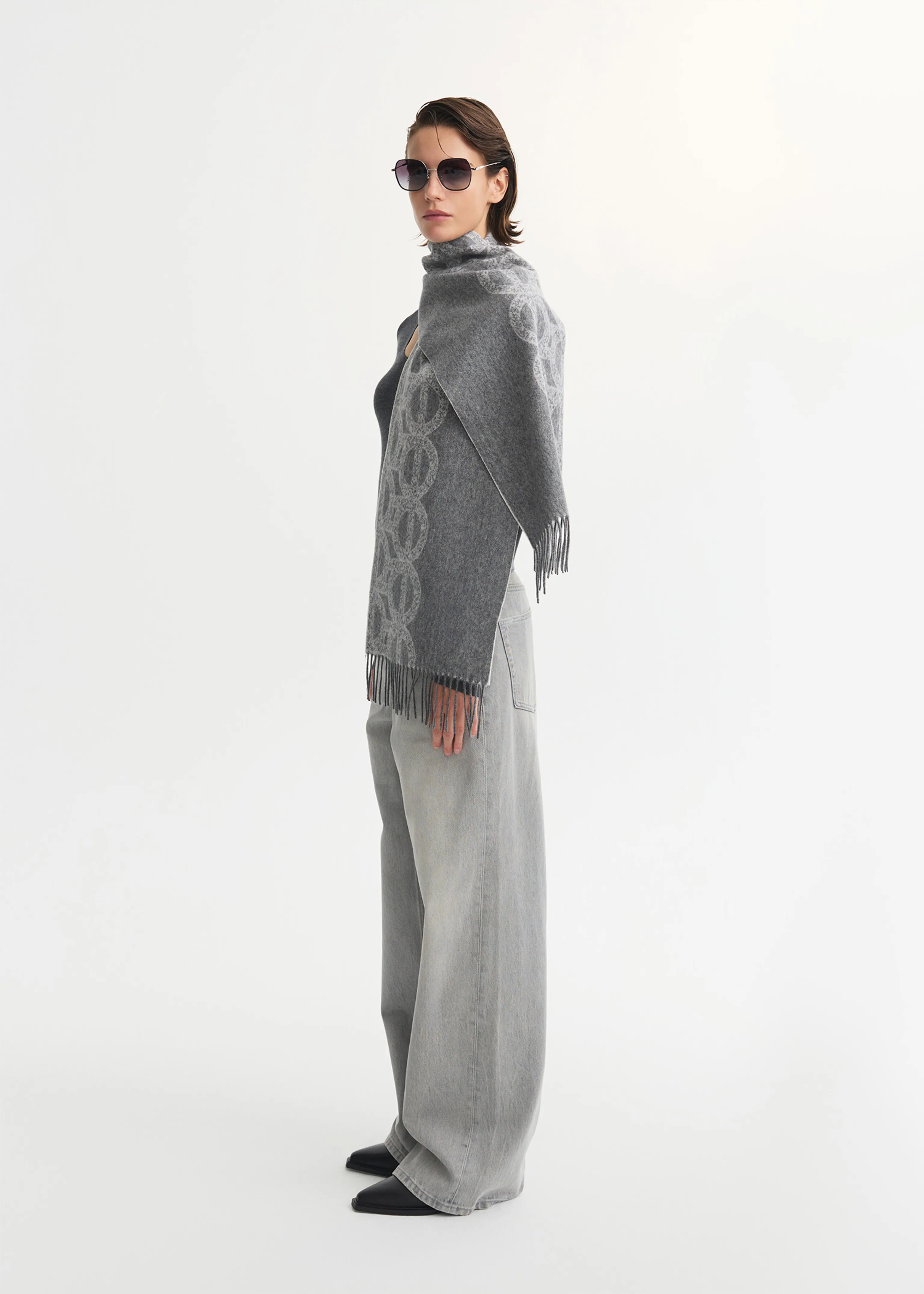 Reversible Jacquard Lambswool Scarf - Image 3