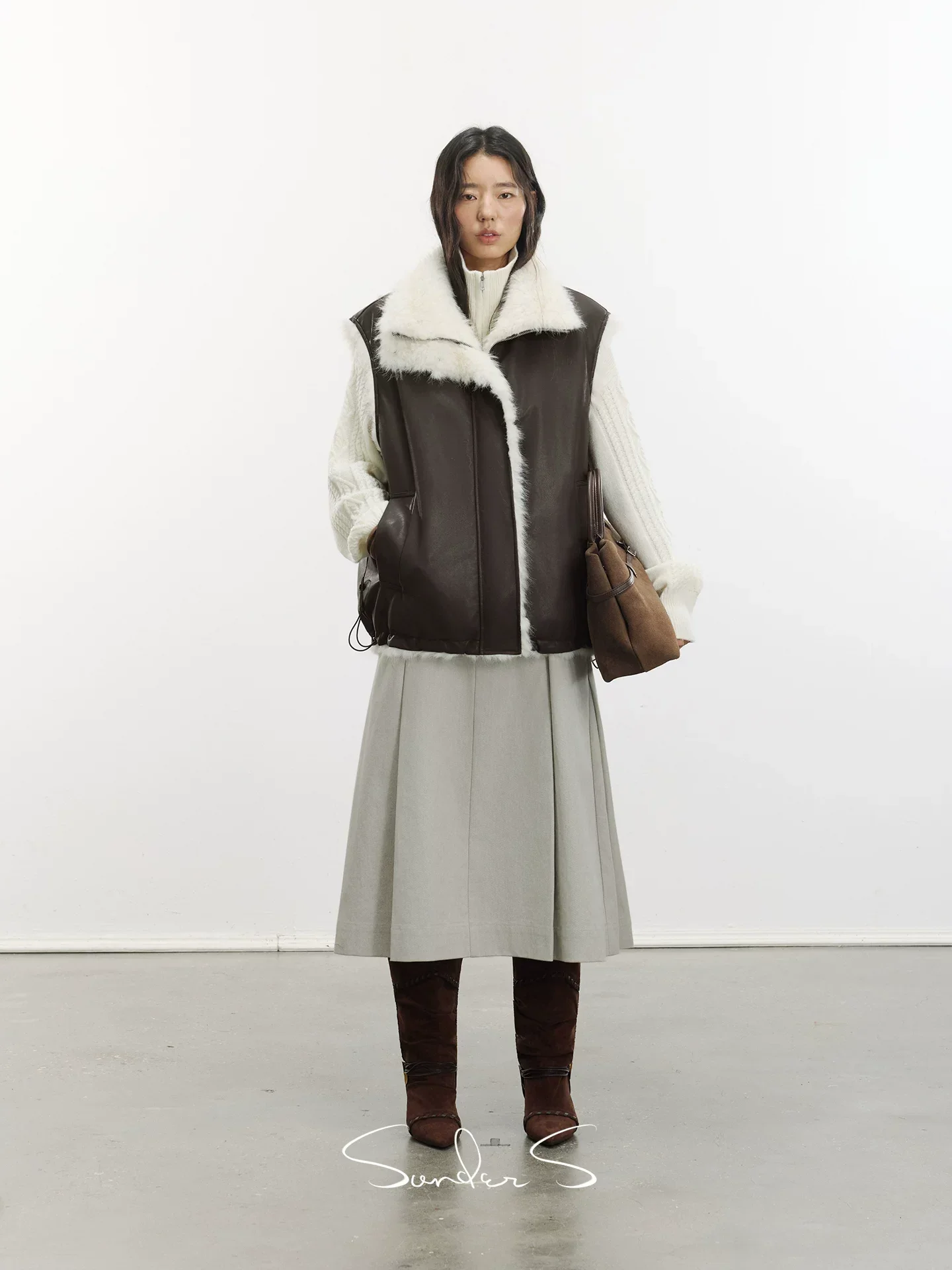 Reversible Two-Tone Faux Shearling Vest - Image 2