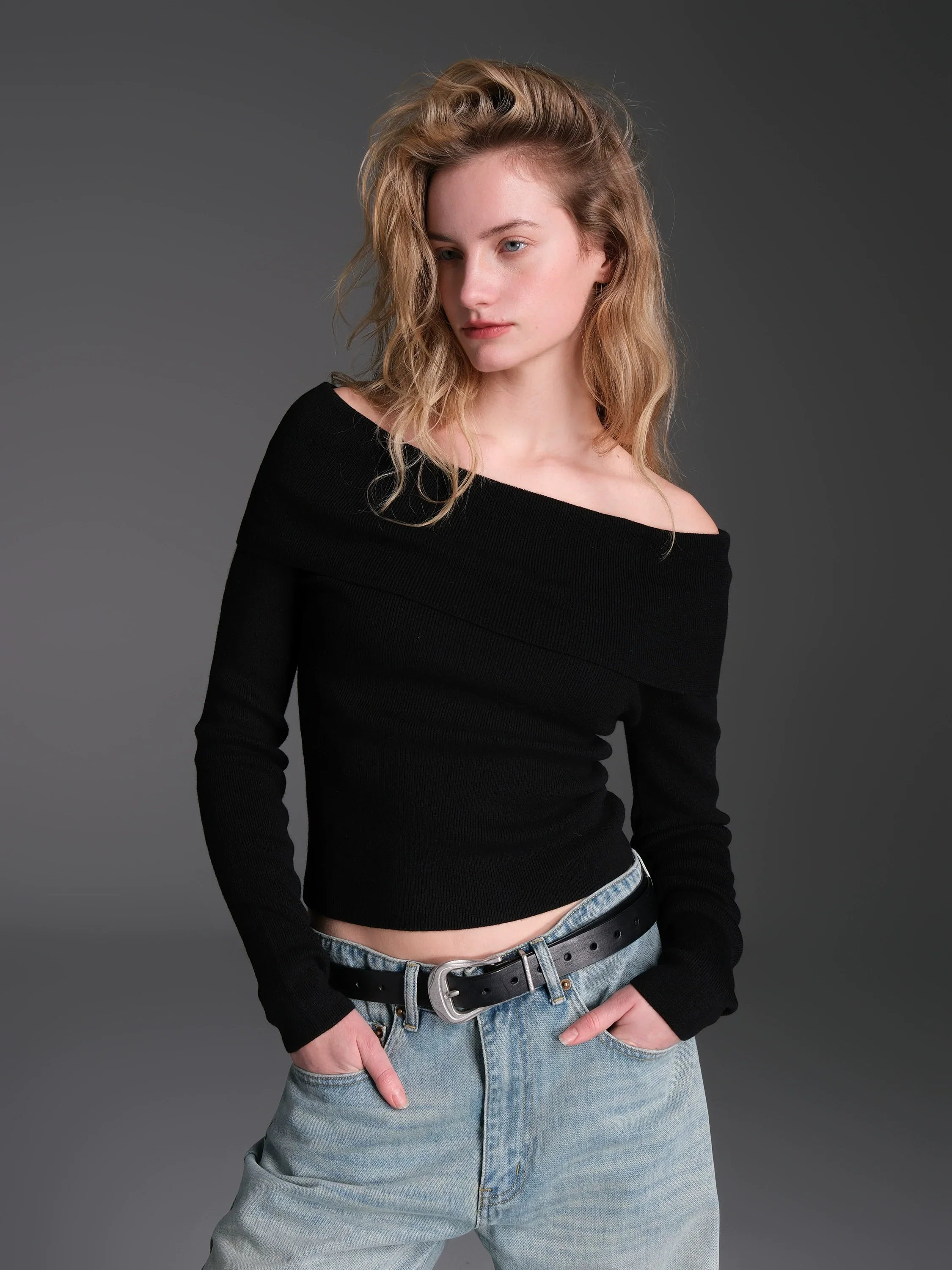Ribbed One-Shoulder Slim Sweater - Image 3