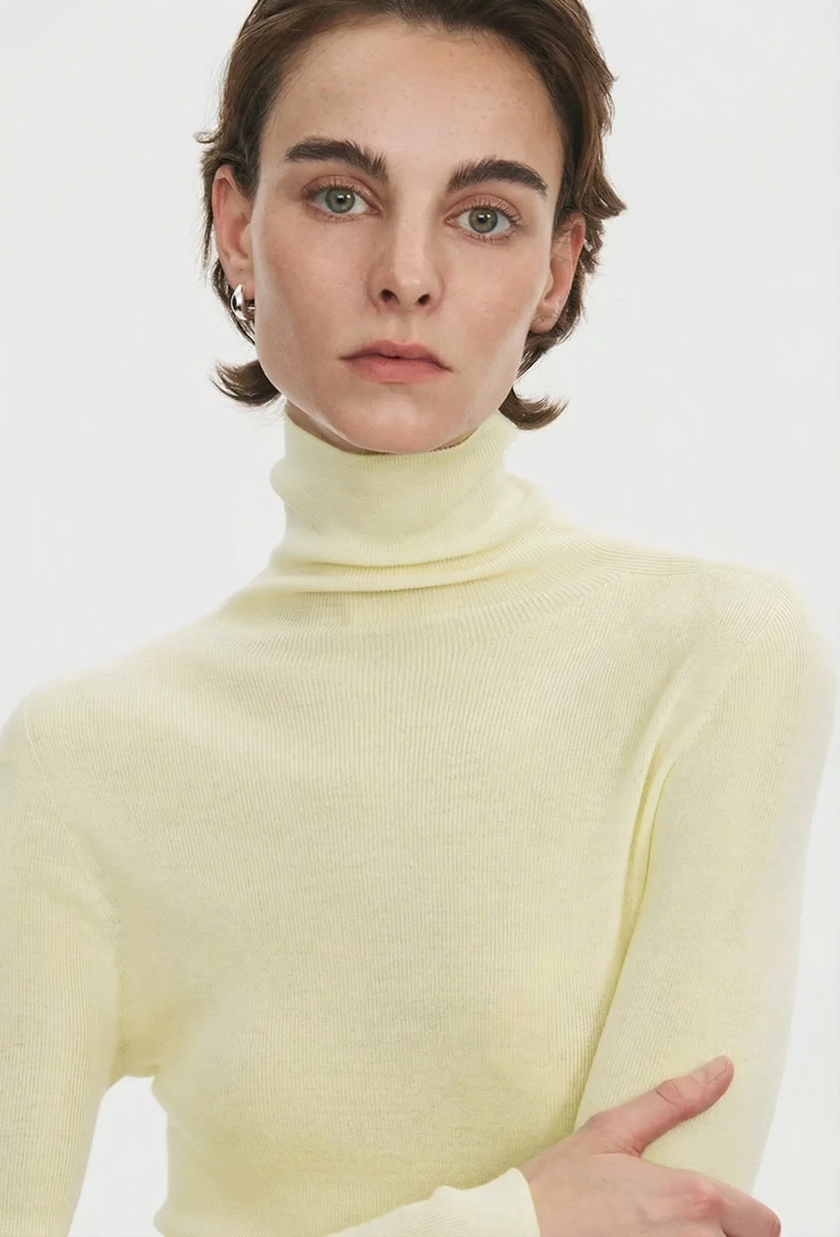 Ribbed Turtleneck Sweater - Image 4