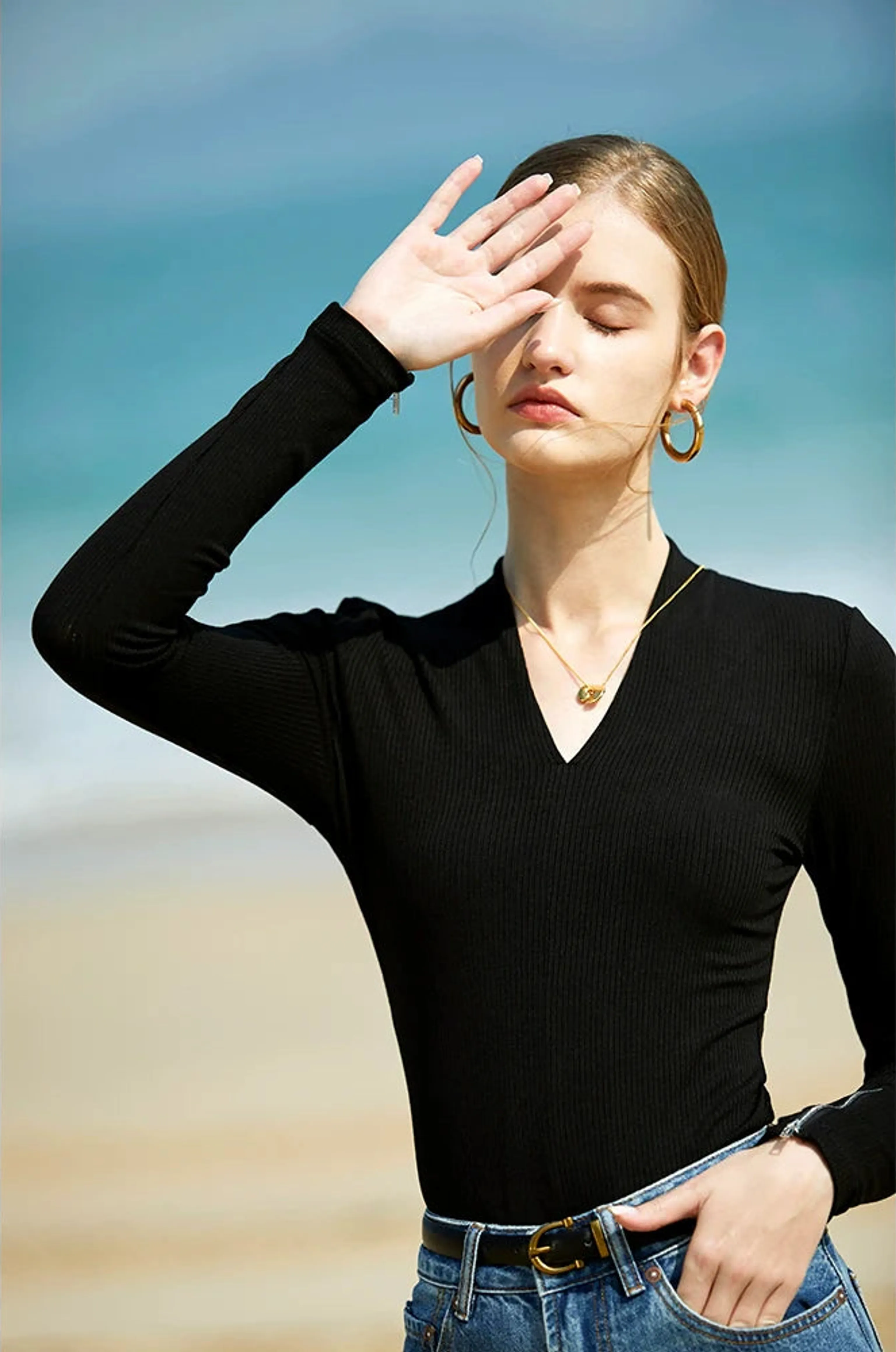Ribbed V-Neck Zip-Cuff Top - Image 2