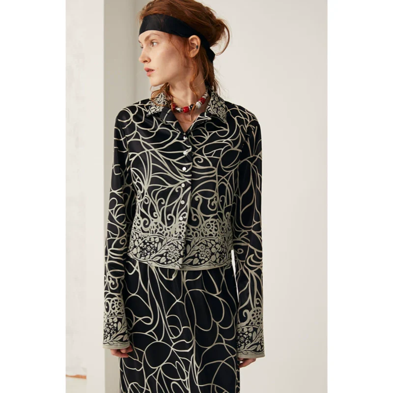 Rimless Curved Glass Pattern Long Sleeve Top - Image 3