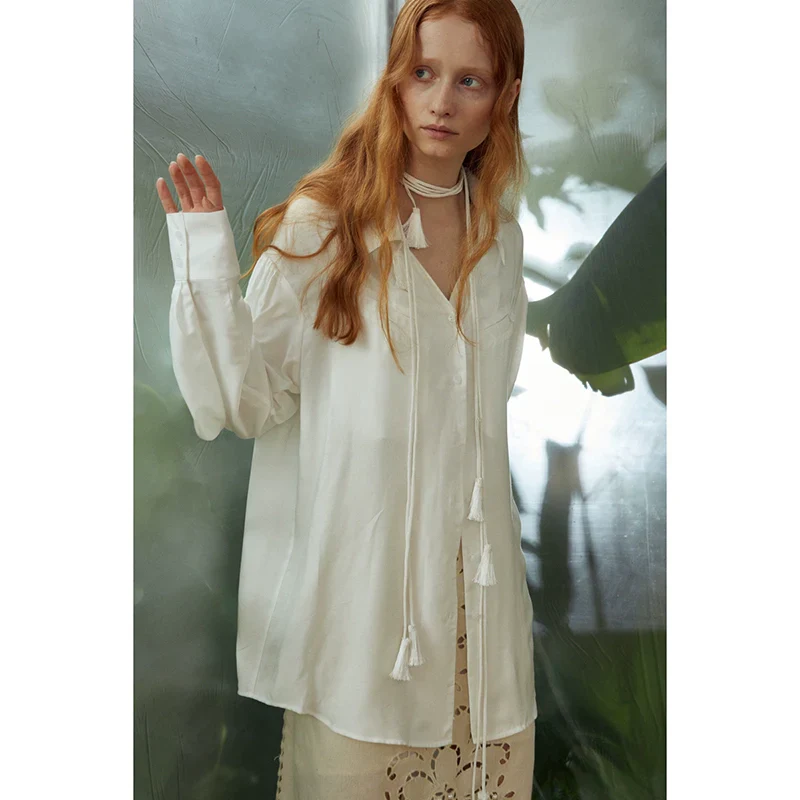 Rimless Minimalist V-Neck Blouse