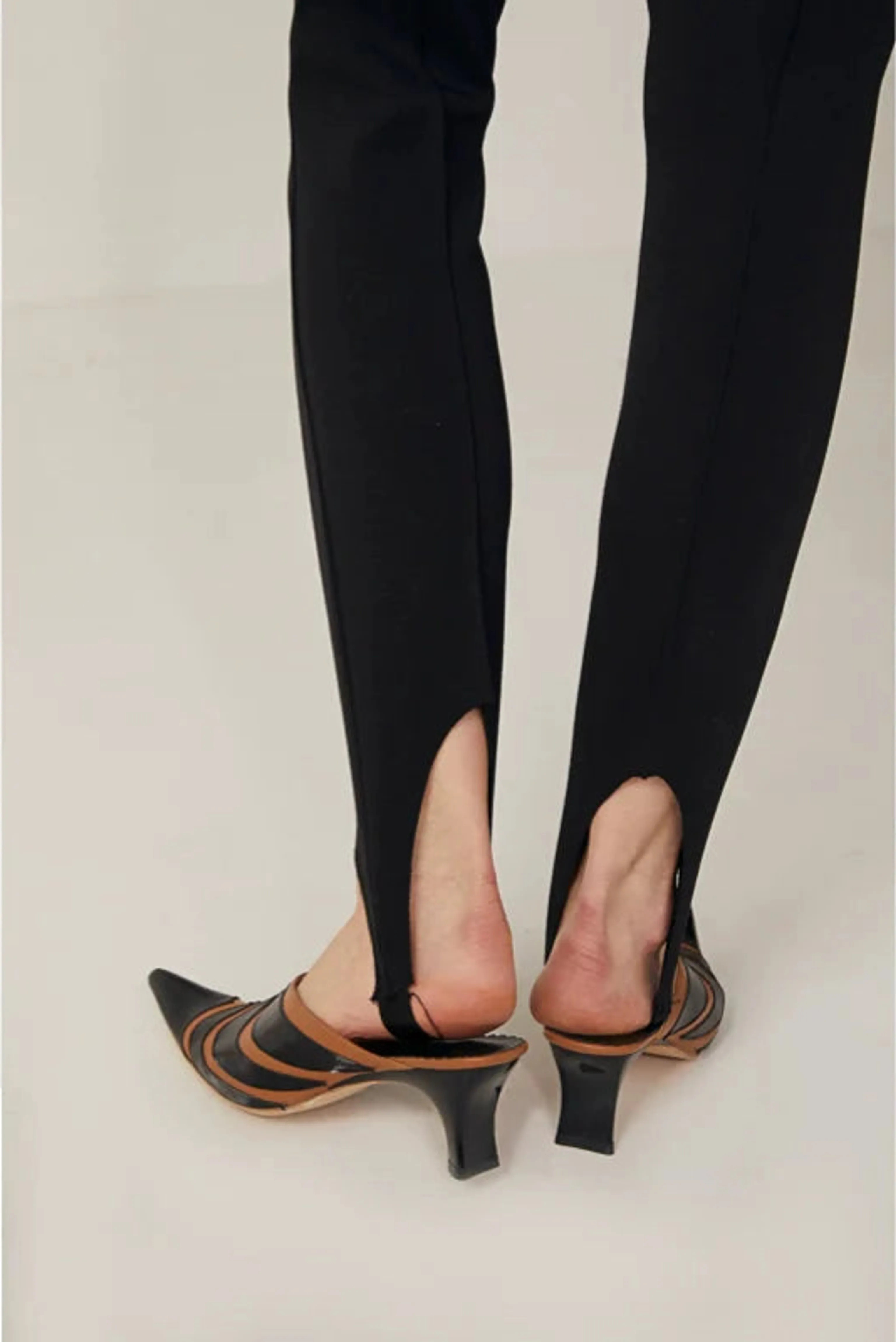 Rimless Pointed Mules - Image 5