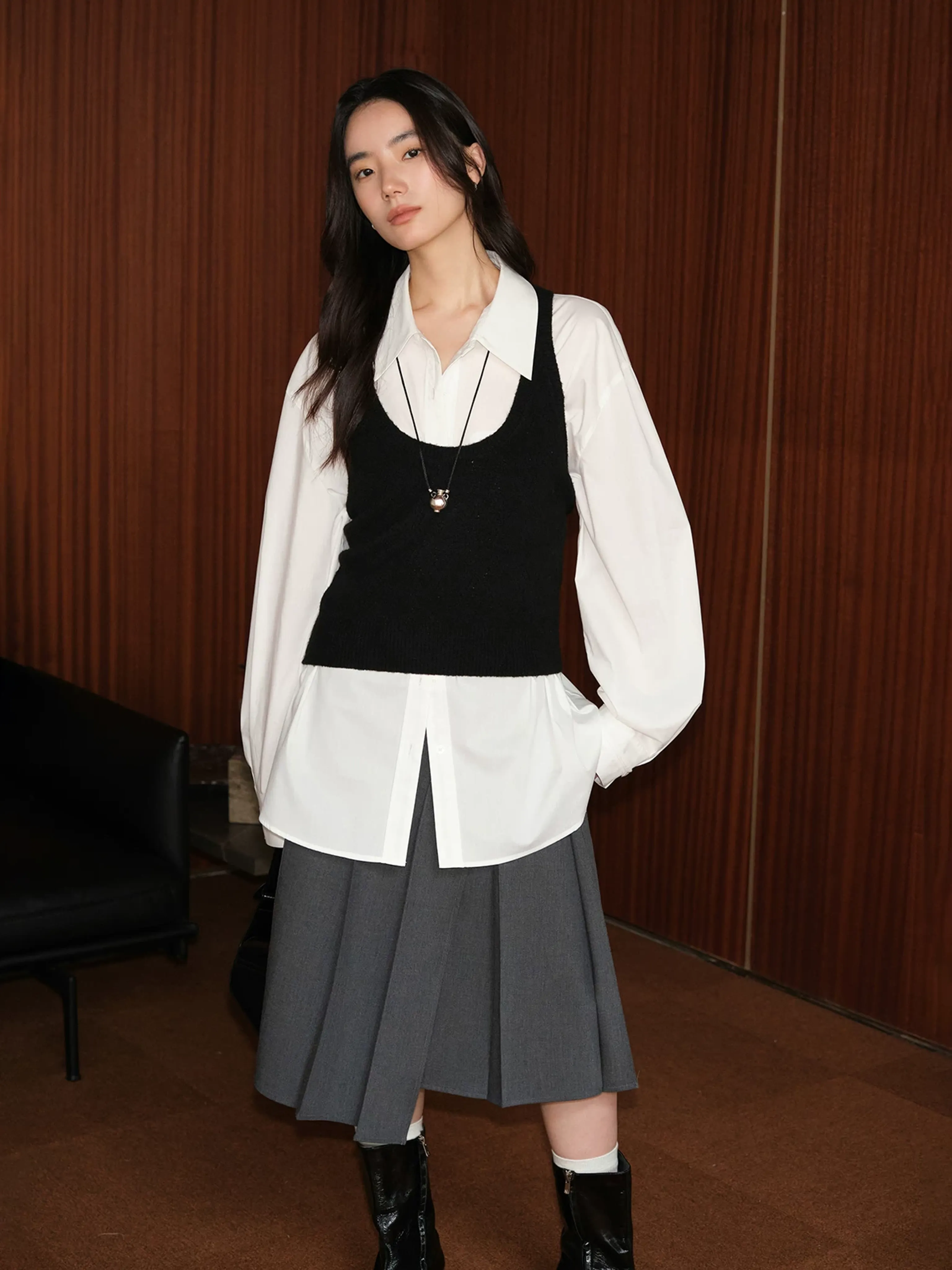 Round Neck Knit Vest - Image 3