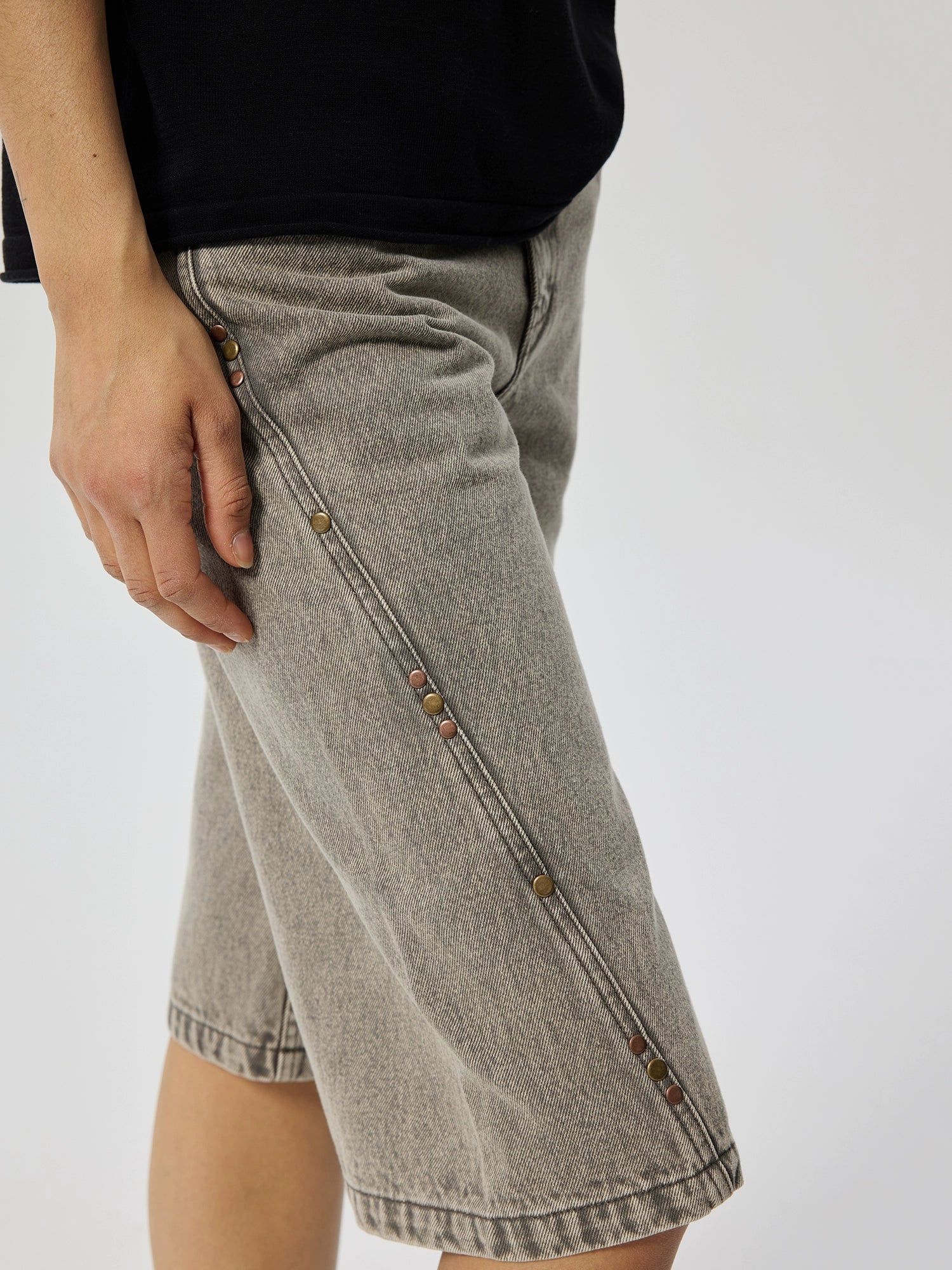 Sandy Gray Rivet Bermuda Shorts - Image 2
