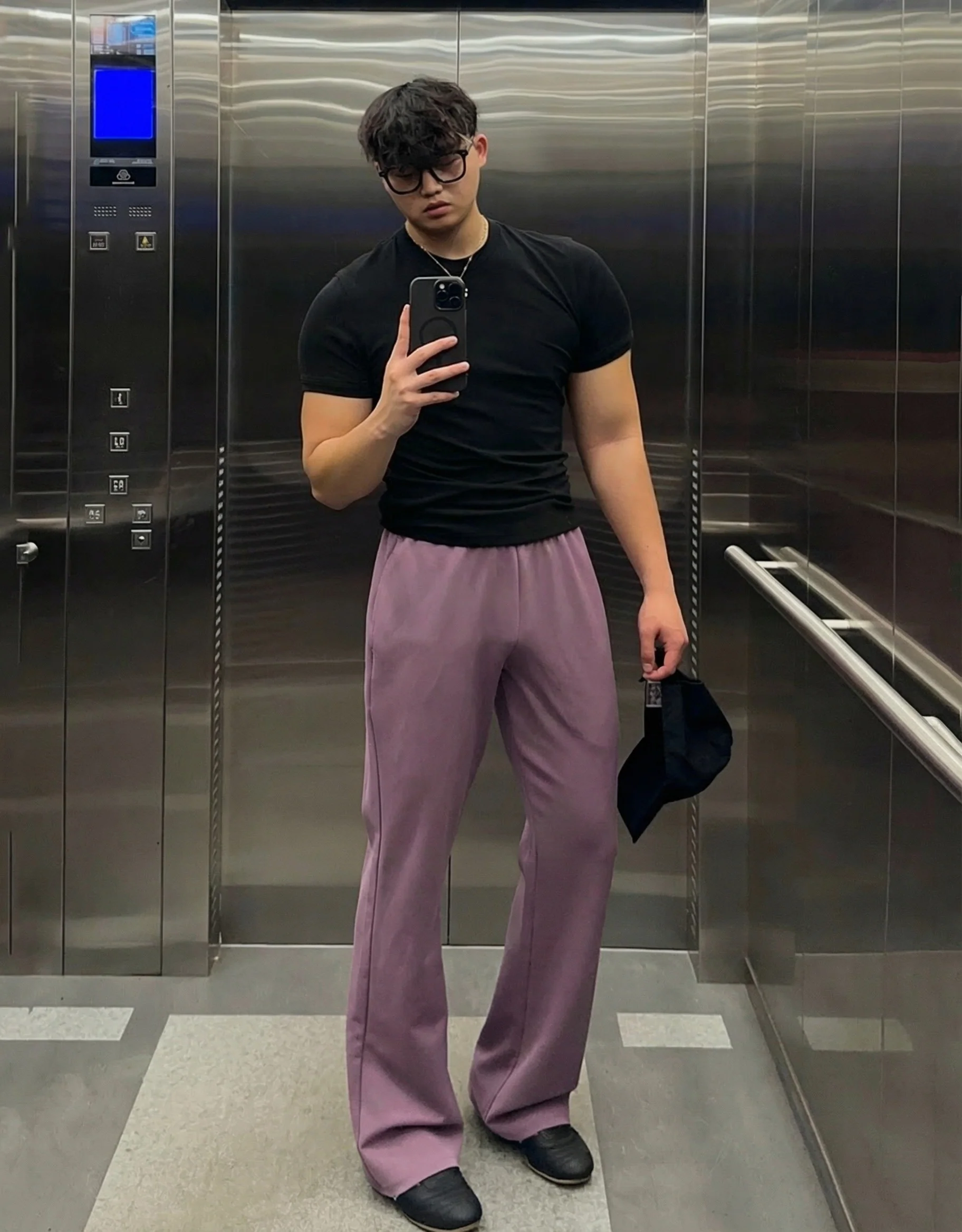 Scimitar Flare Sweatpants - Image 15