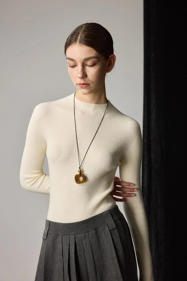 Seamless Fit Wool Knit Sweater