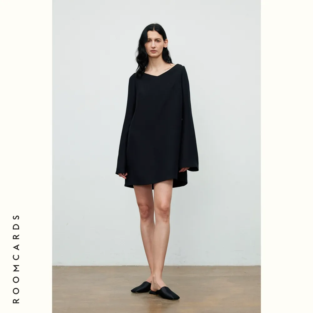 Shallow V-Neck Flare-Sleeve Top - Image 5
