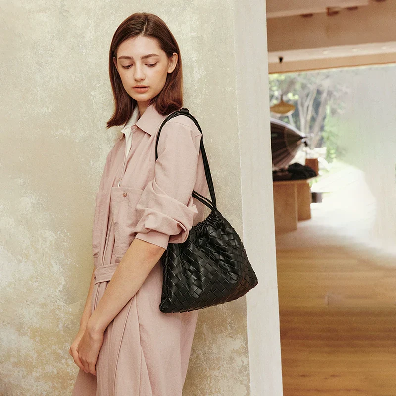 Sheepskin Woven Drawstring Bucket Bag - Image 7