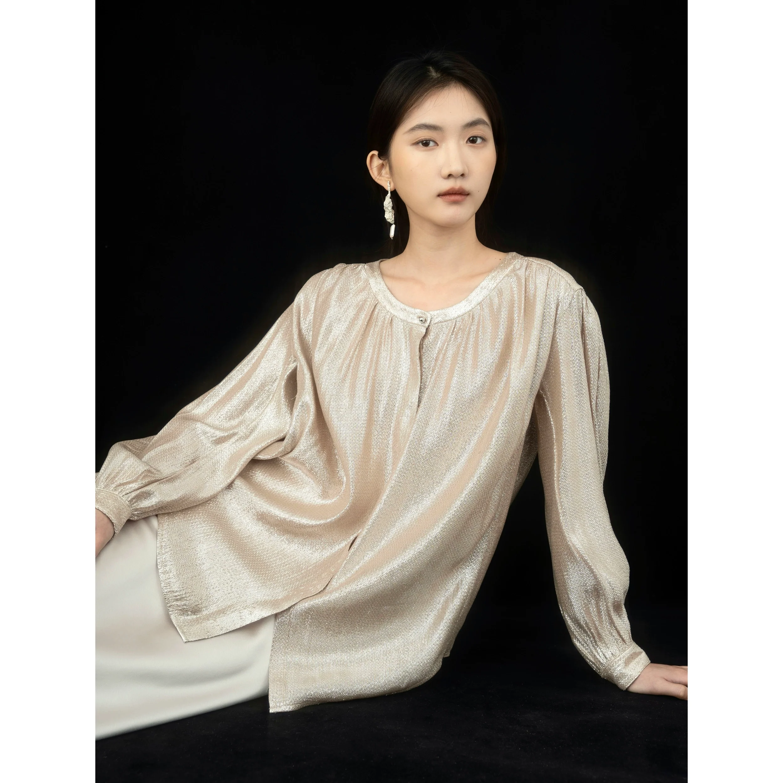 Shimmering Loose Fit Blouse - Image 4