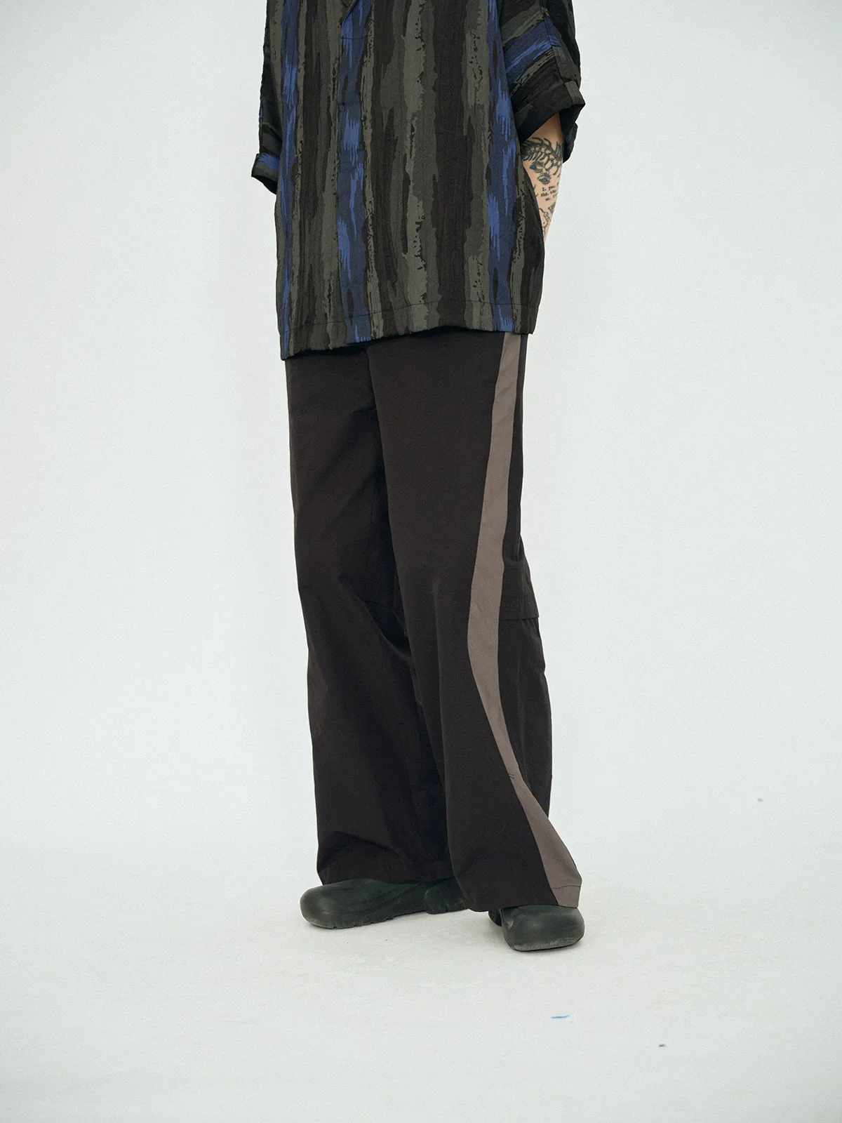 Side-Stripe Wide Trousers