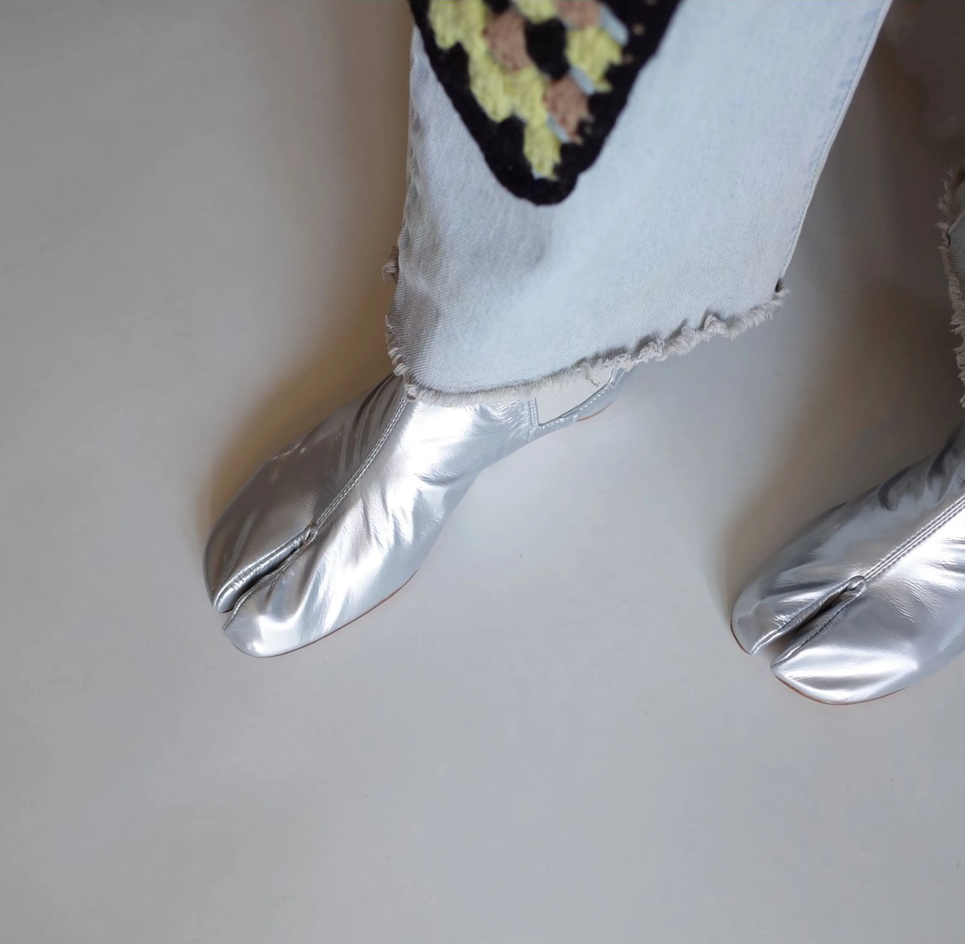 Silver Split-Toe Chelsea Boots - Image 4